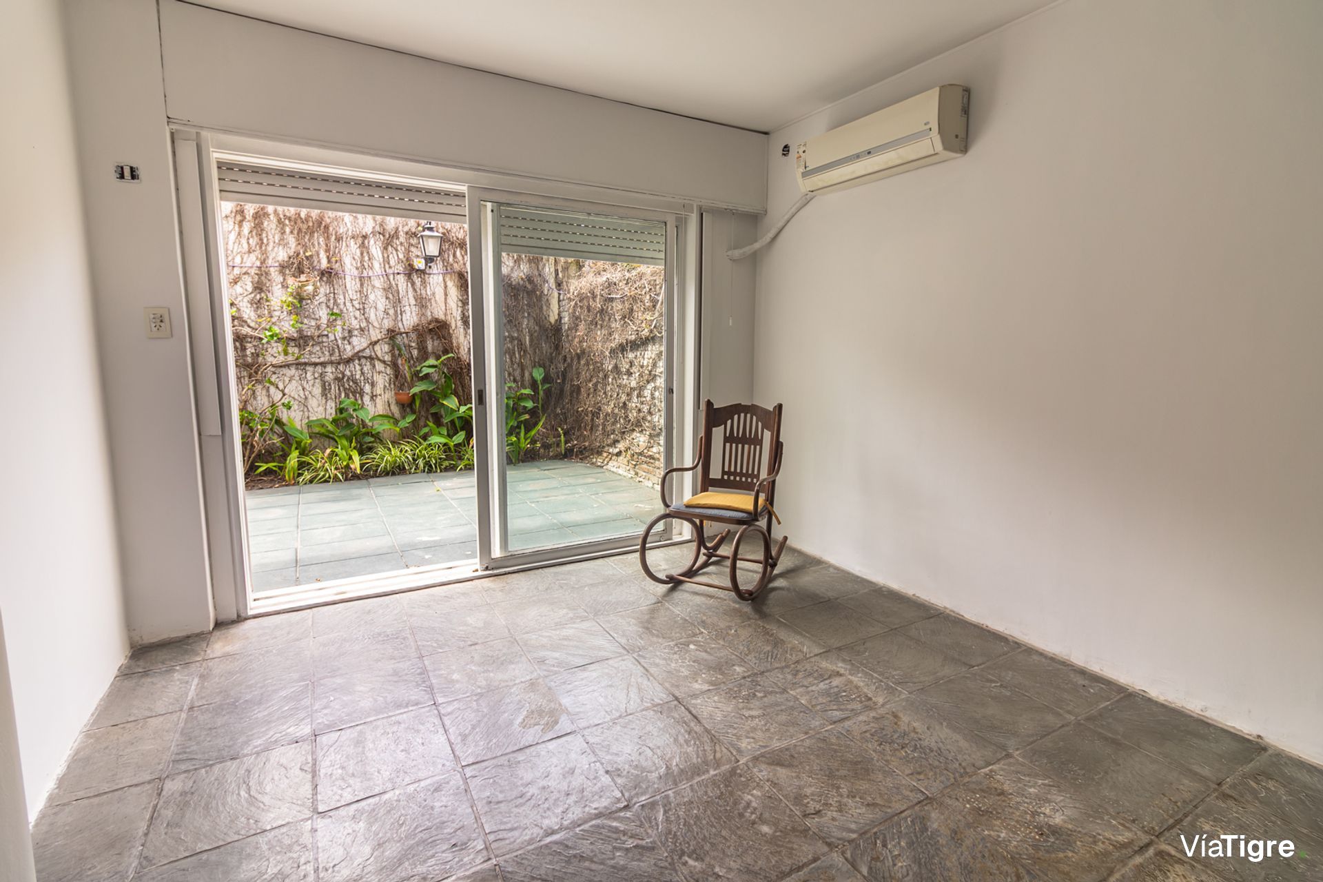 Venta Dpto En Pb 4 Amb En Acassuso- 2 Patios+ Coch