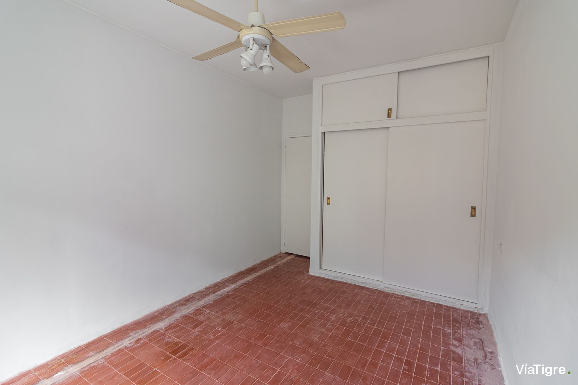 Venta Dpto En Pb 4 Amb En Acassuso- 2 Patios+ Coch