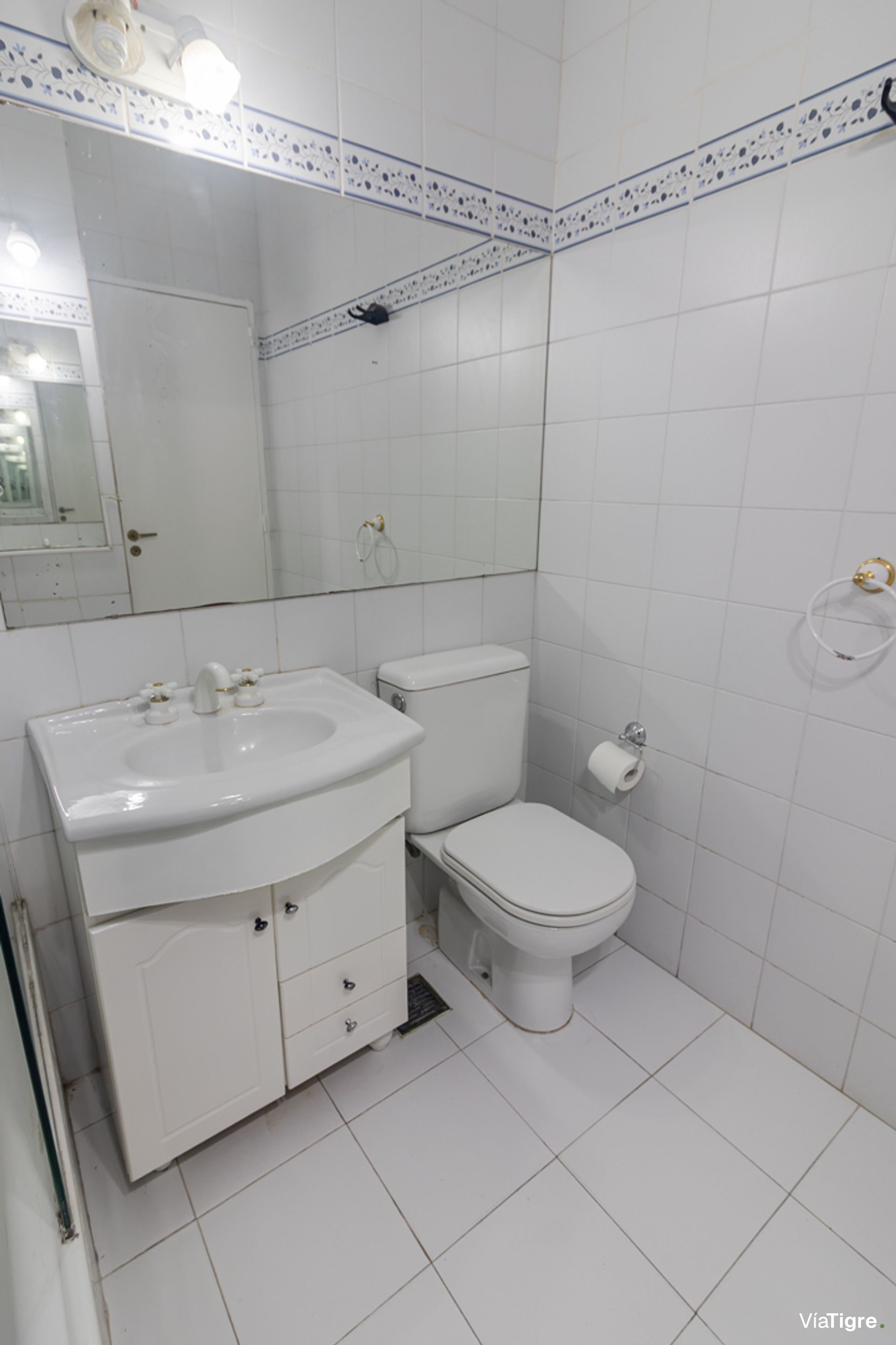 Venta Dpto En Pb 4 Amb En Acassuso- 2 Patios+ Coch