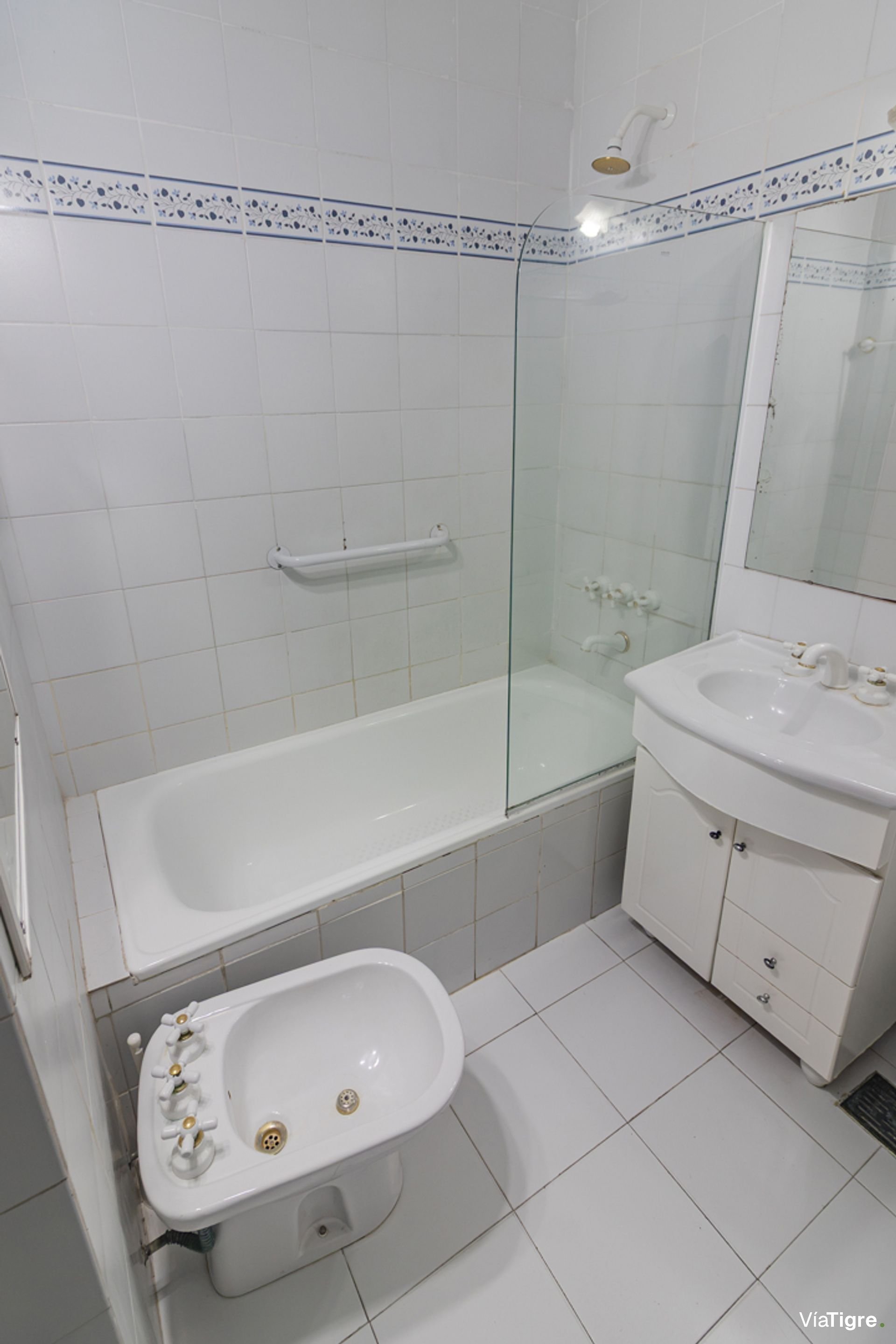 Venta Dpto En Pb 4 Amb En Acassuso- 2 Patios+ Coch