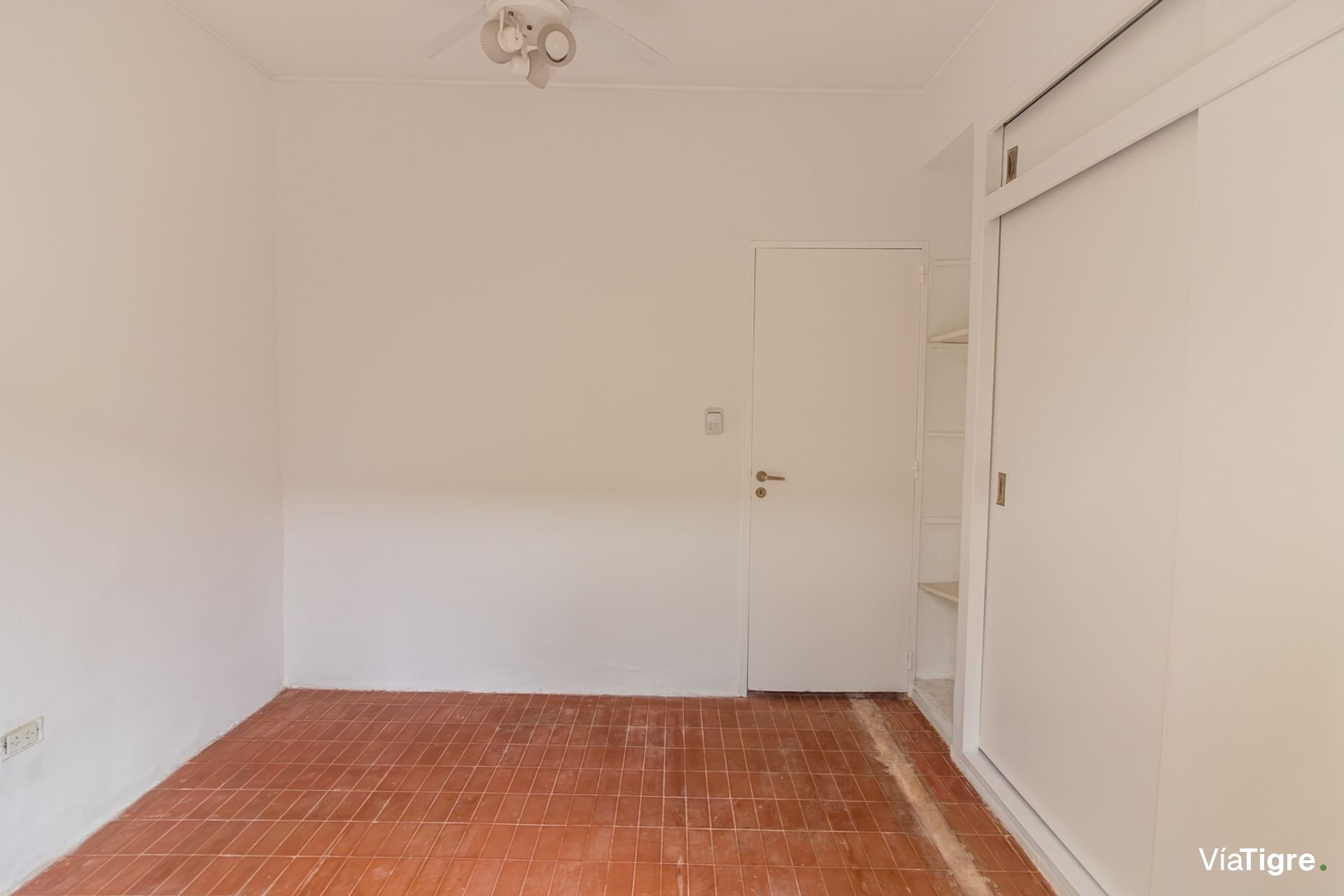Venta Dpto En Pb 4 Amb En Acassuso- 2 Patios+ Coch