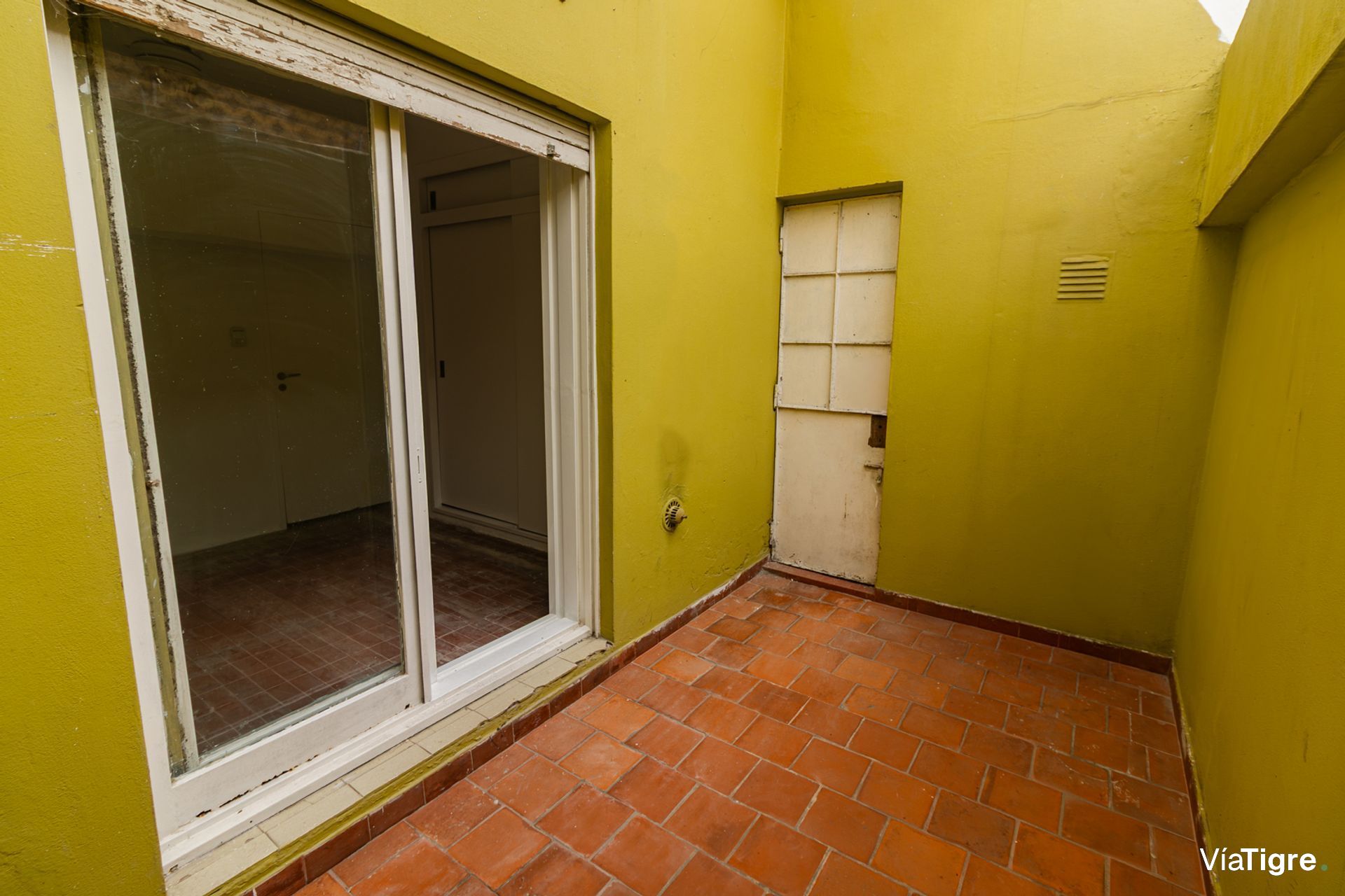 Venta Dpto En Pb 4 Amb En Acassuso- 2 Patios+ Coch
