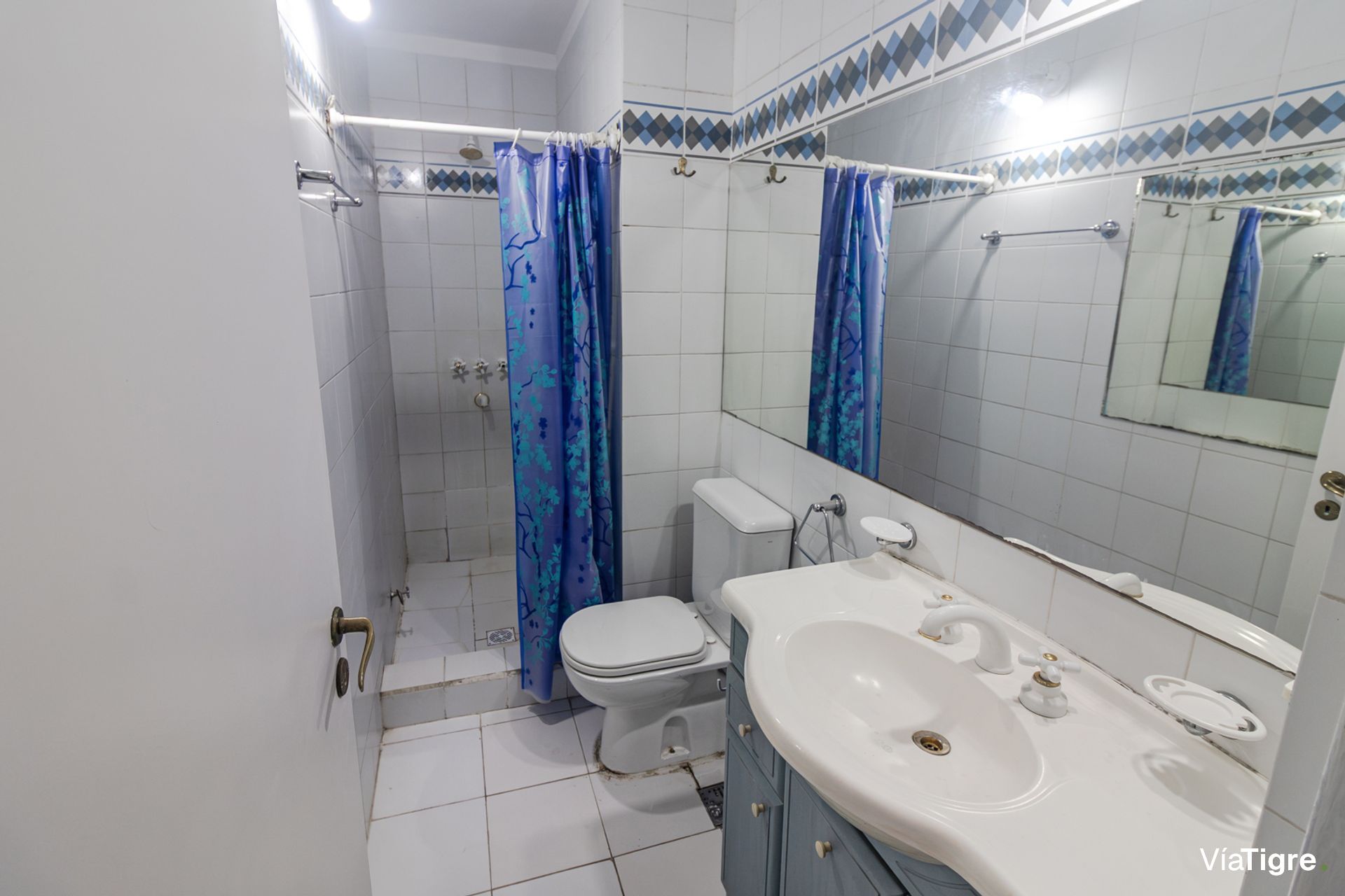 Venta Dpto En Pb 4 Amb En Acassuso- 2 Patios+ Coch