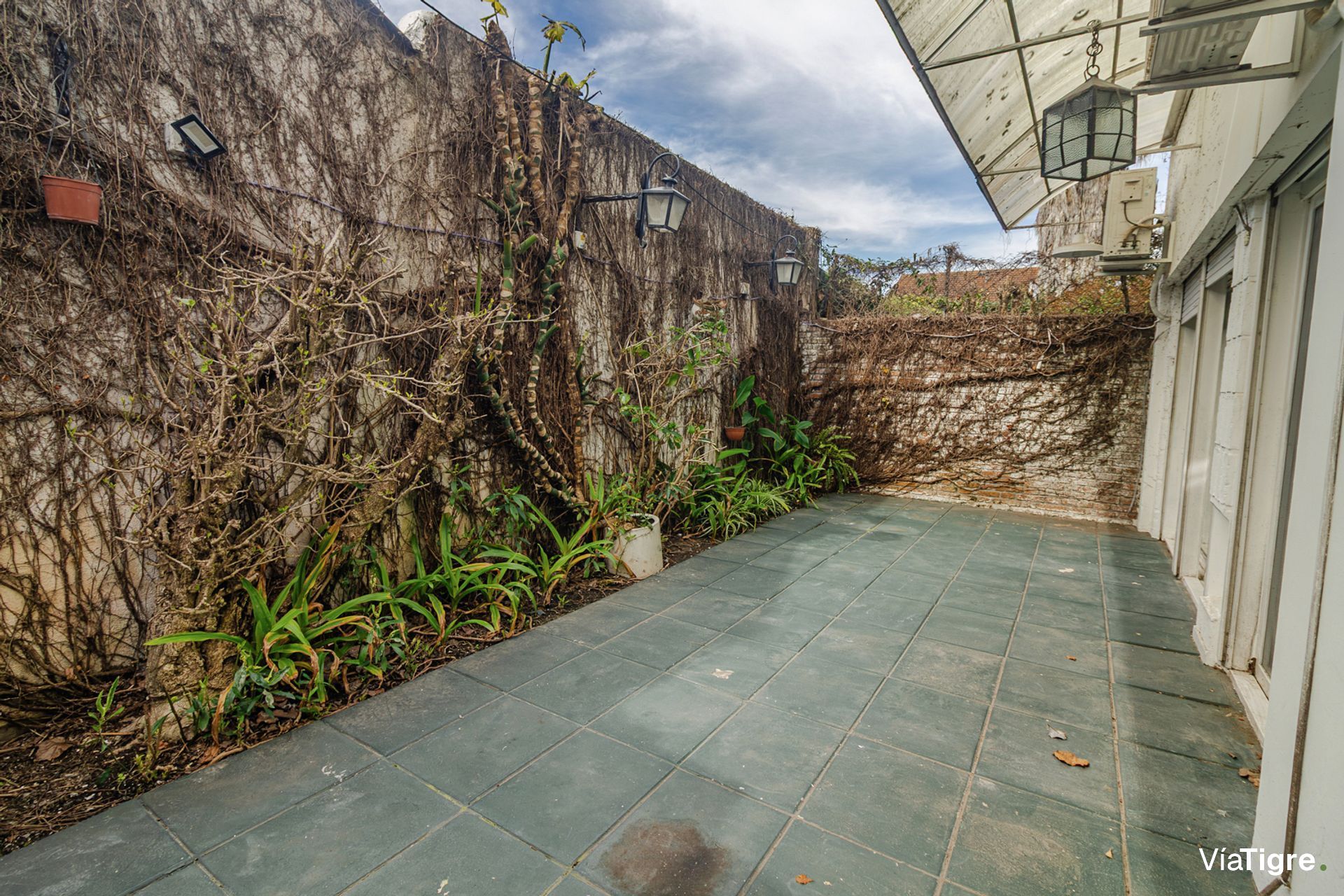 Venta Dpto En Pb 4 Amb En Acassuso- 2 Patios+ Coch
