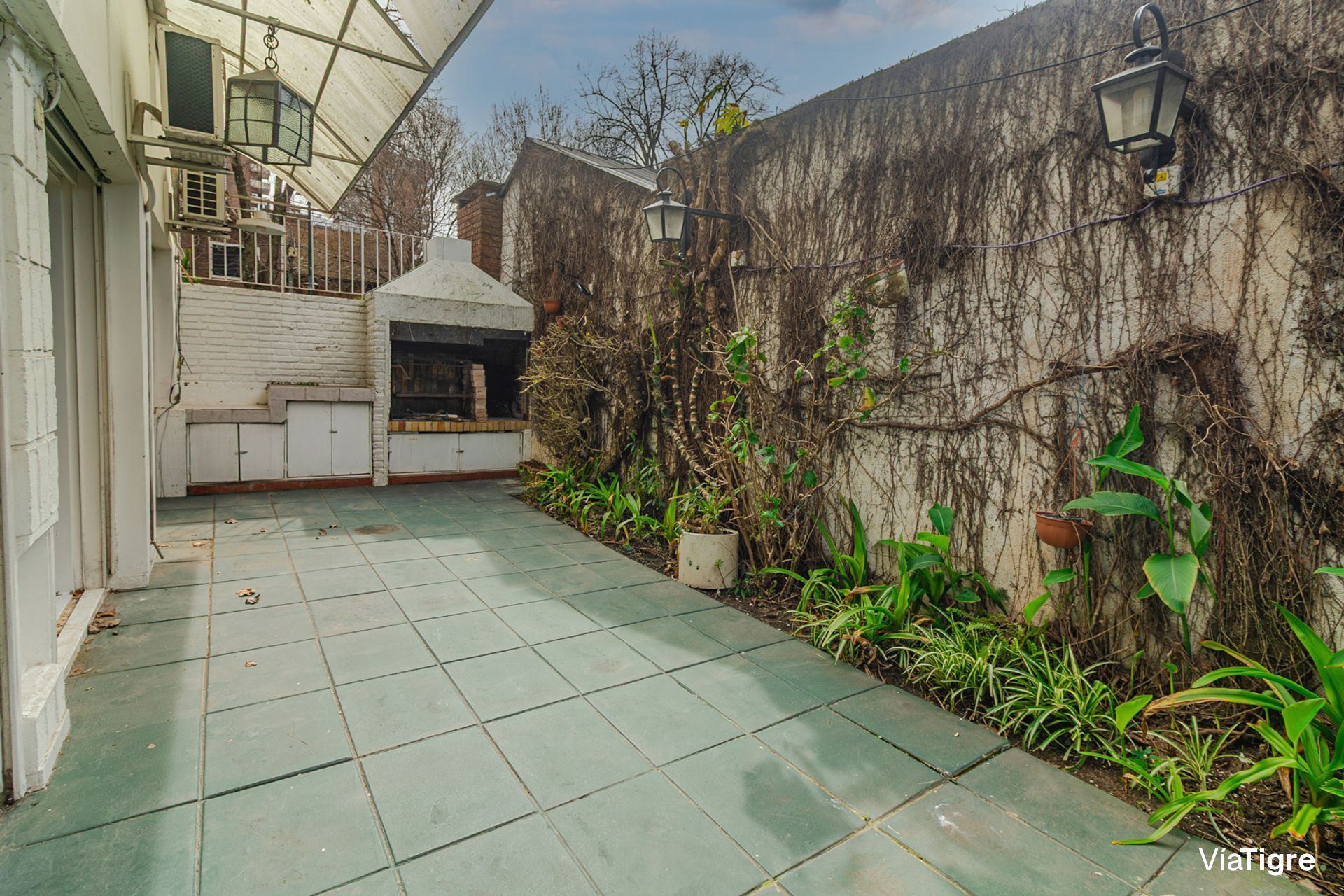Venta Dpto En Pb 4 Amb En Acassuso- 2 Patios+ Coch