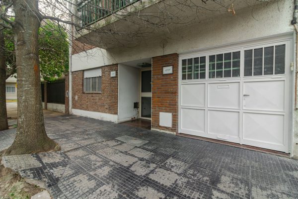 Venta Dpto En Pb 4 Amb En Acassuso- 2 Patios+ Coch