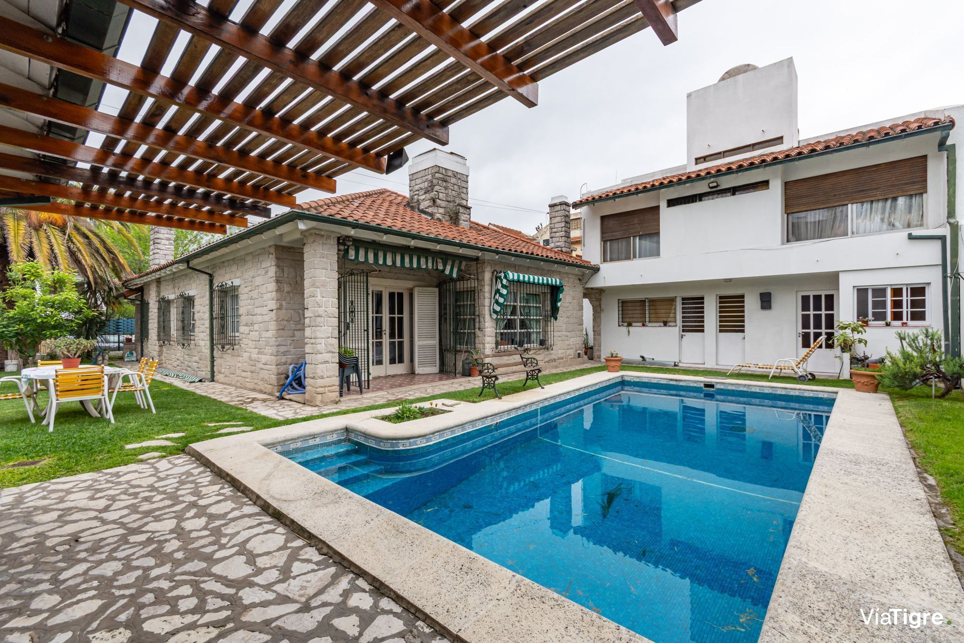 Venta Casa Lote Propio Jardin Pile Cochera Florida