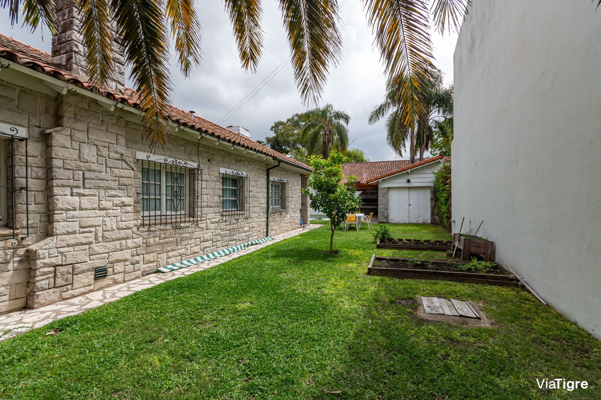 Venta Casa Lote Propio Jardin Pile Cochera Florida