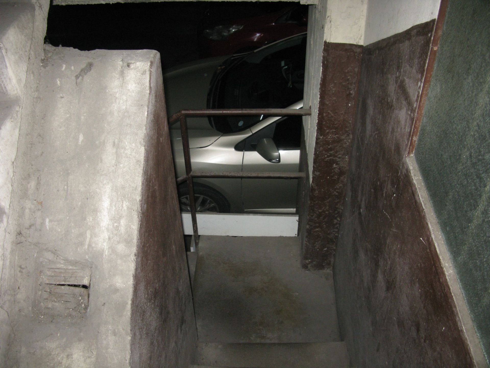Cochera en venta por Florida Este