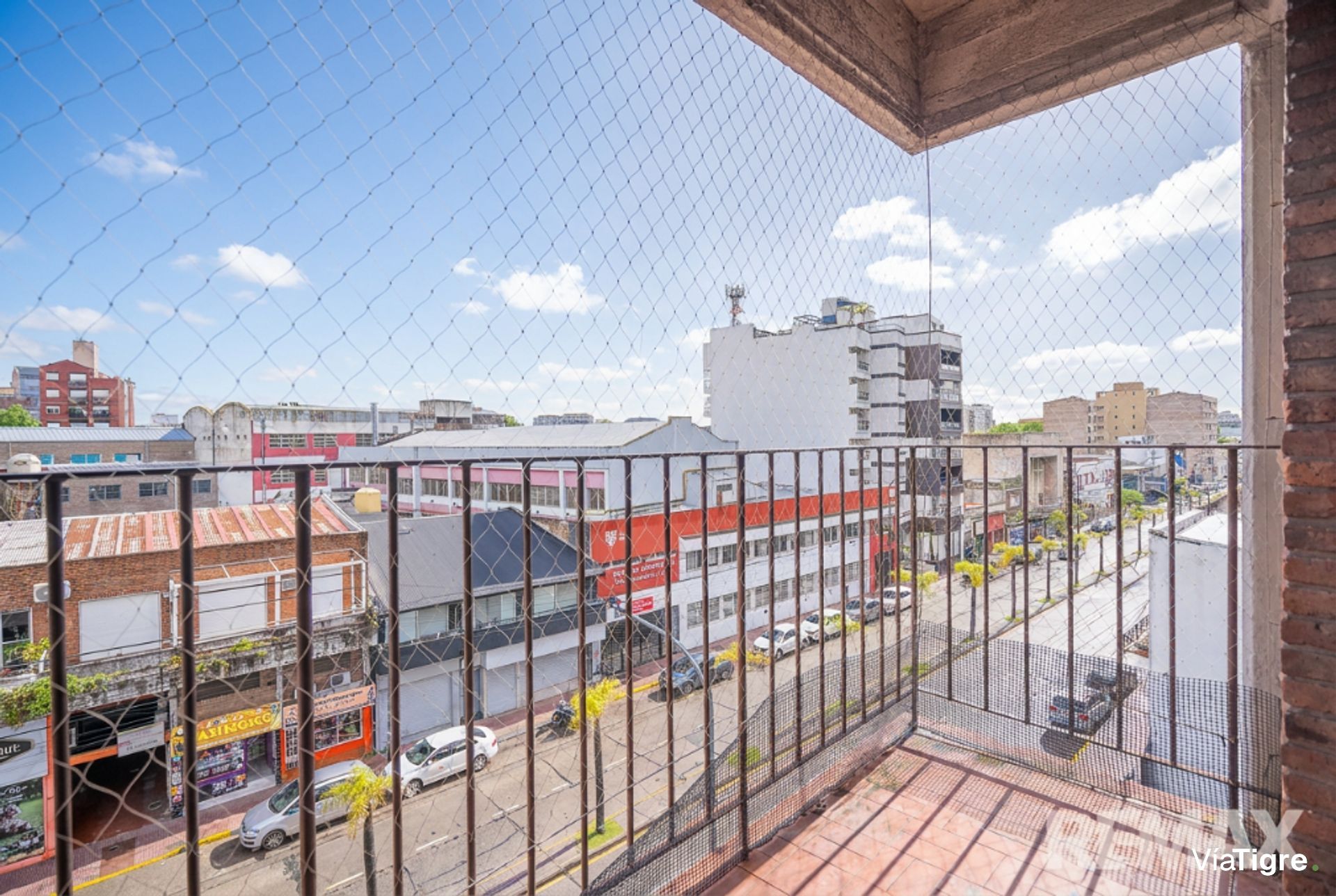 Venta depto 3 amb a refaccionar 2 balcones Tigre