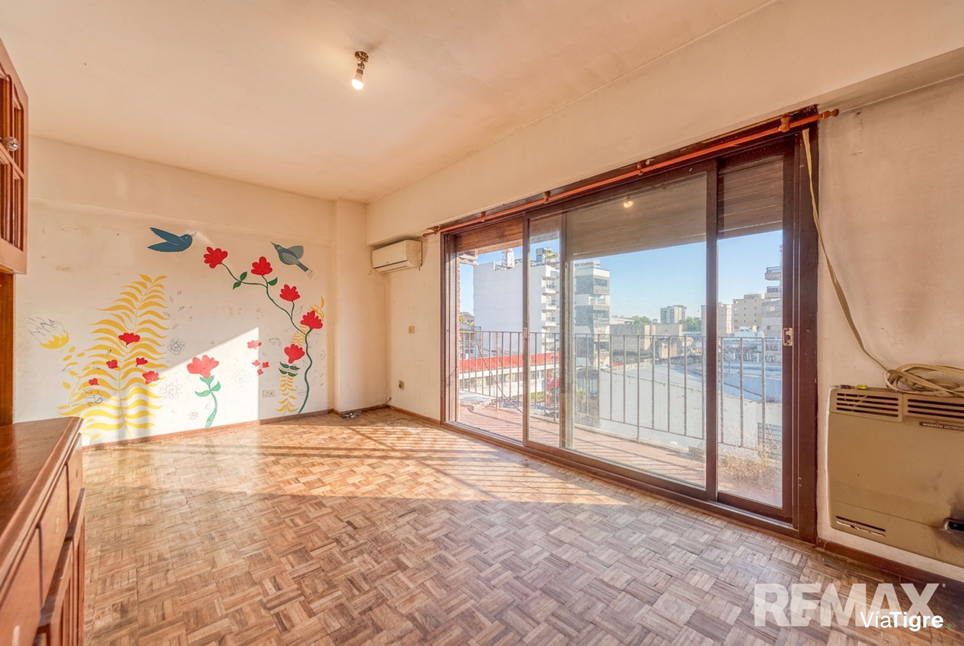 Venta depto 3 amb a refaccionar 2 balcones Tigre