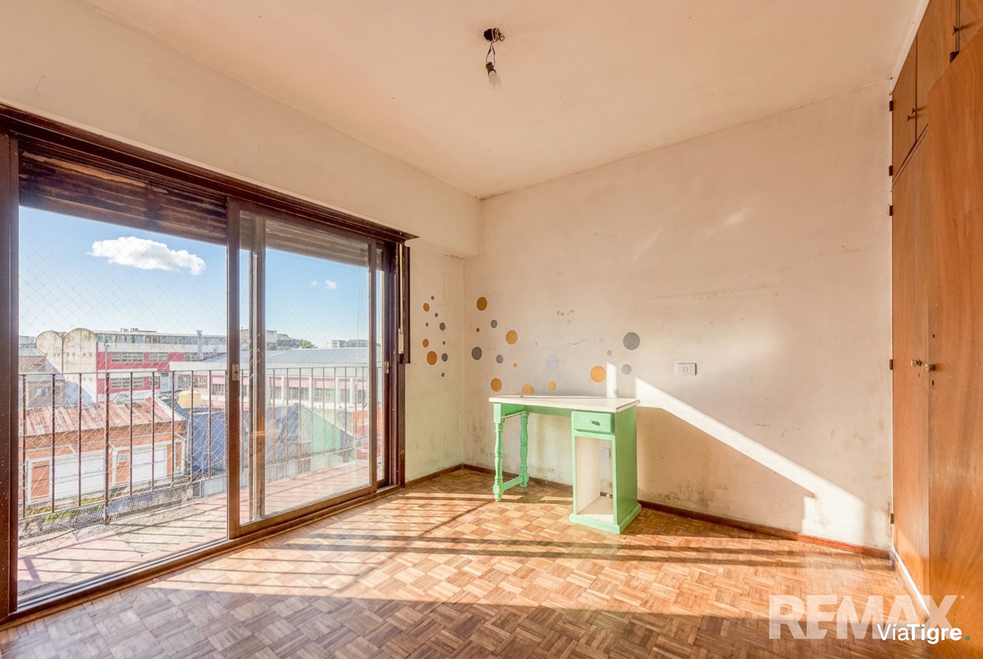 Venta depto 3 amb a refaccionar 2 balcones Tigre