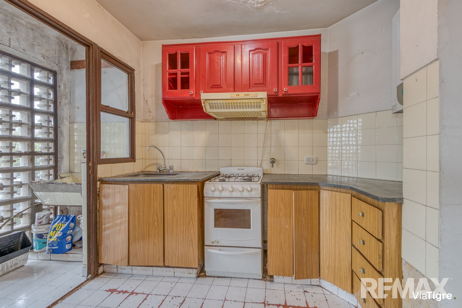 Venta depto 3 amb a refaccionar 2 balcones Tigre
