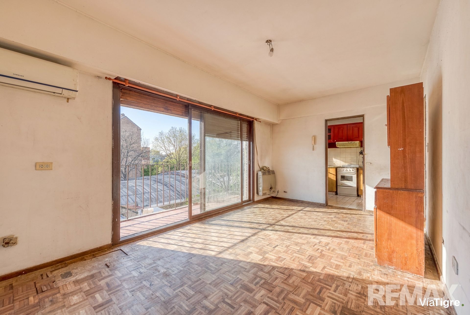 Venta depto 3 amb a refaccionar 2 balcones Tigre