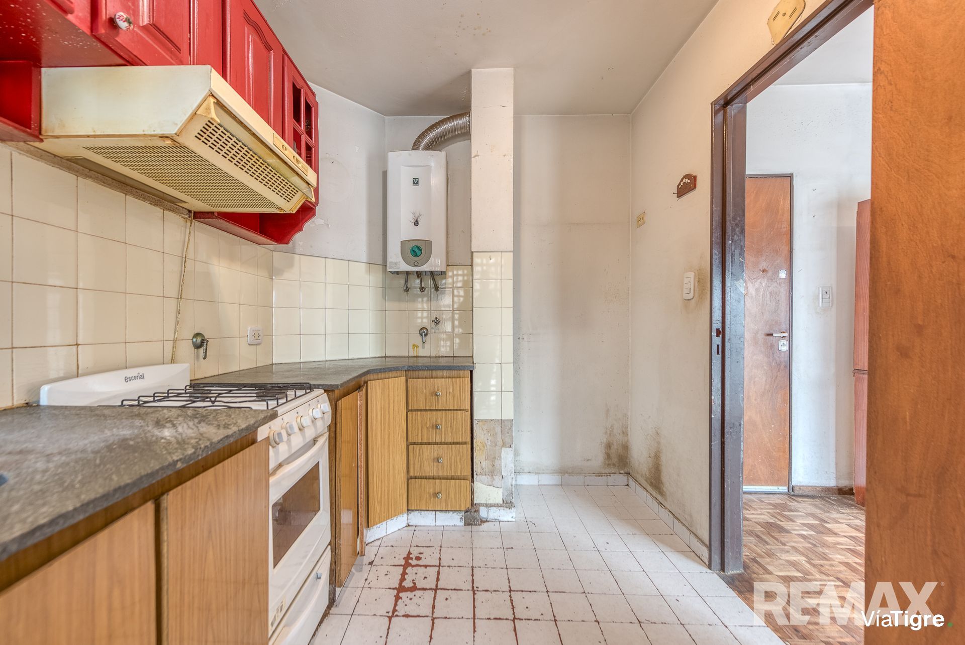 Venta depto 3 amb a refaccionar 2 balcones Tigre