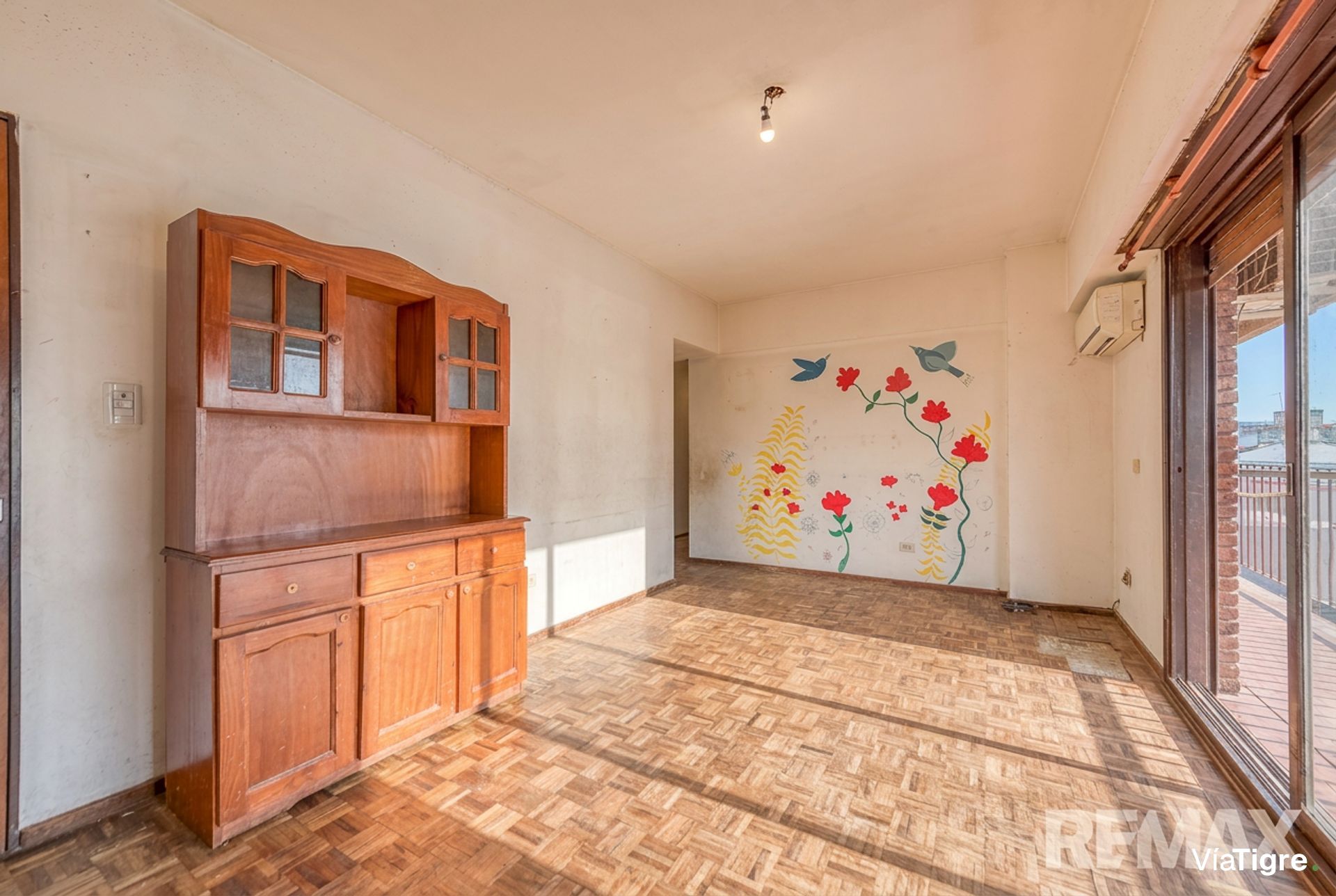 Venta depto 3 amb a refaccionar 2 balcones Tigre