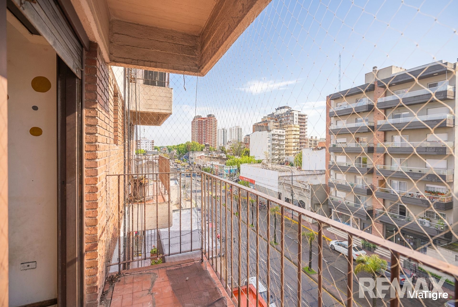 Venta depto 3 amb a refaccionar 2 balcones Tigre