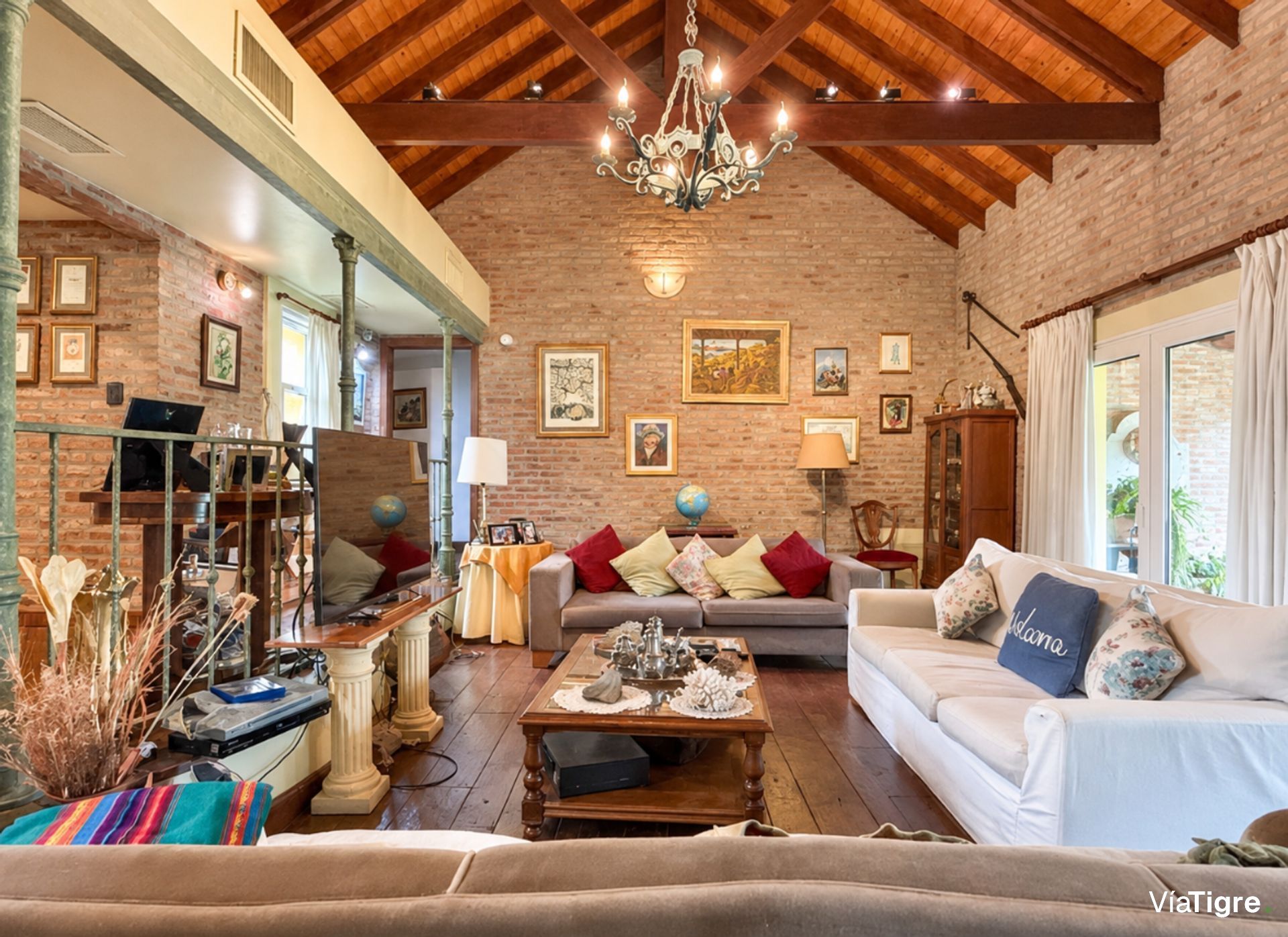 Venta De Casa (Lote Amplio) En Benavidez