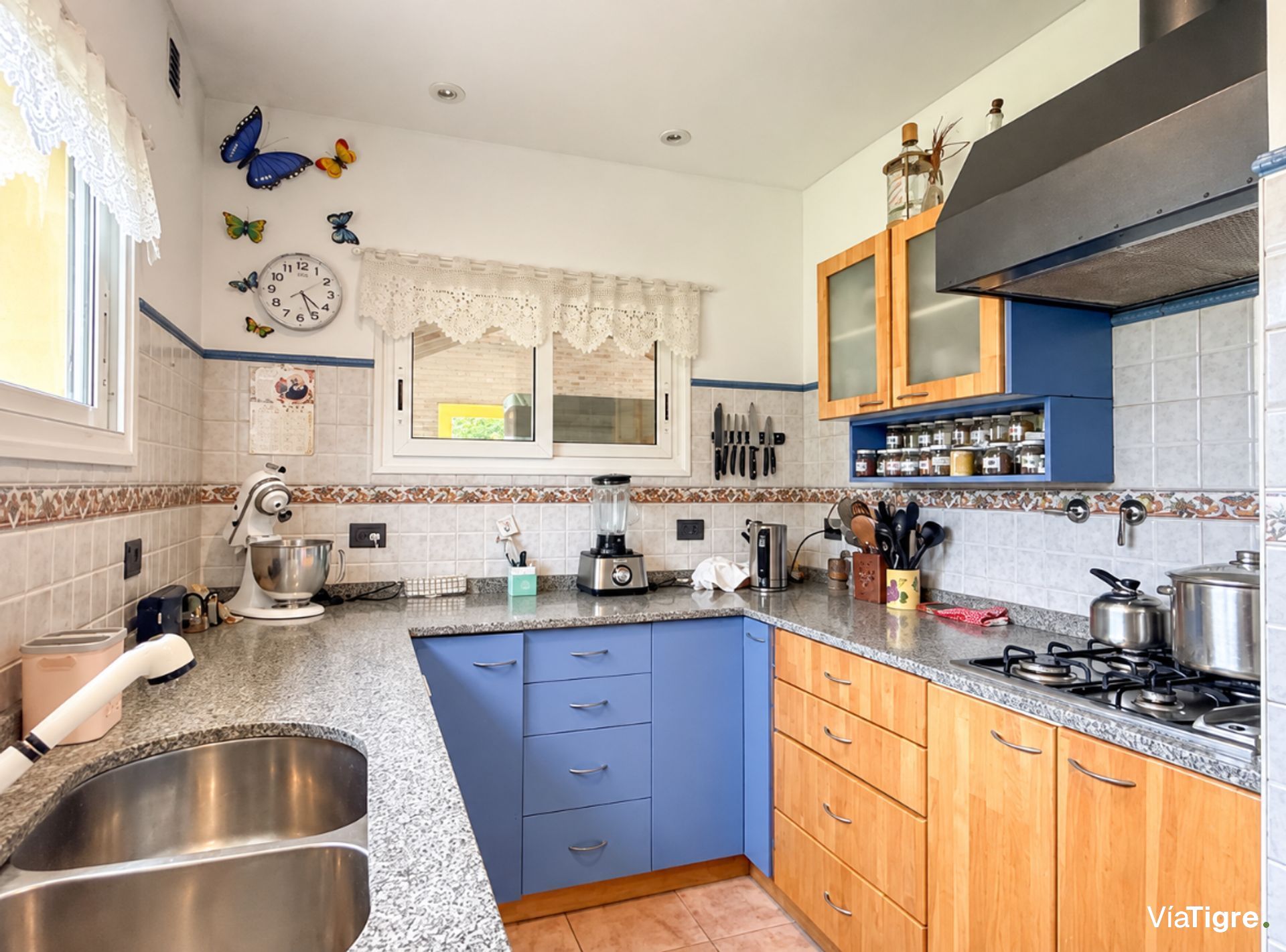 Venta De Casa (Lote Amplio) En Benavidez