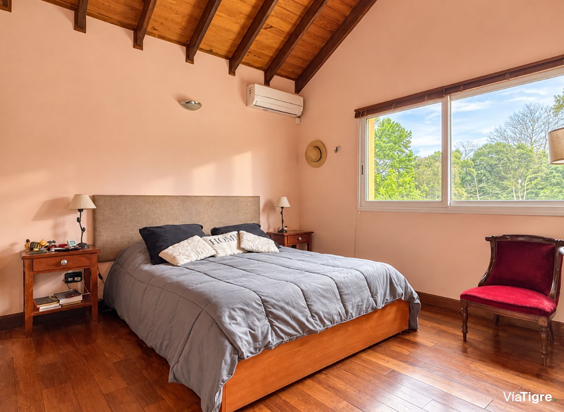 Venta De Casa (Lote Amplio) En Benavidez