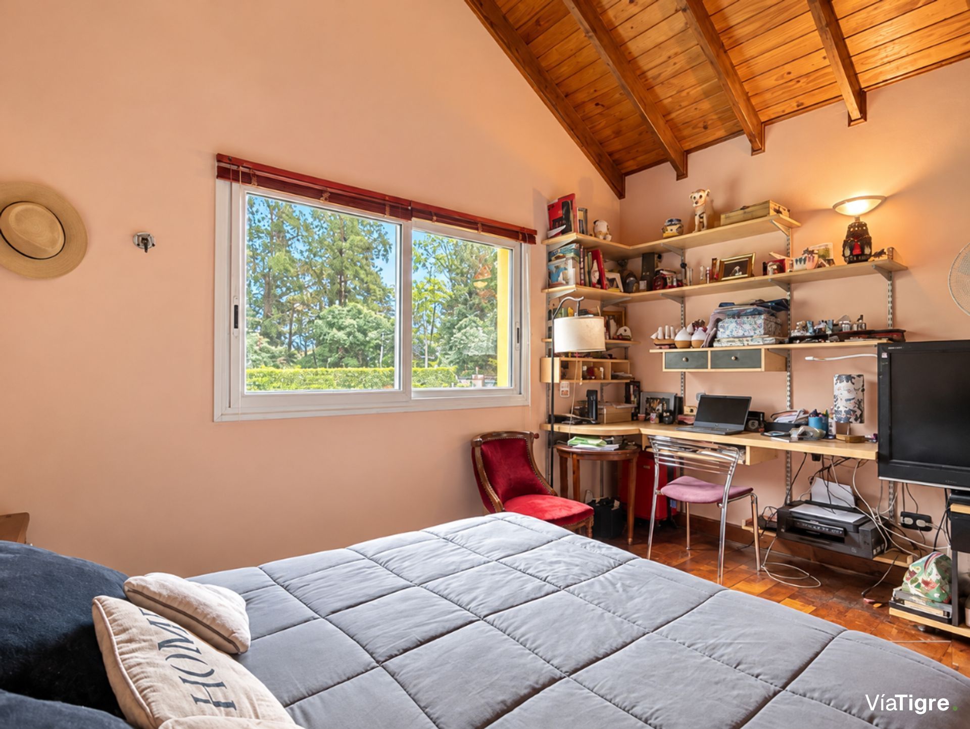 Venta De Casa (Lote Amplio) En Benavidez
