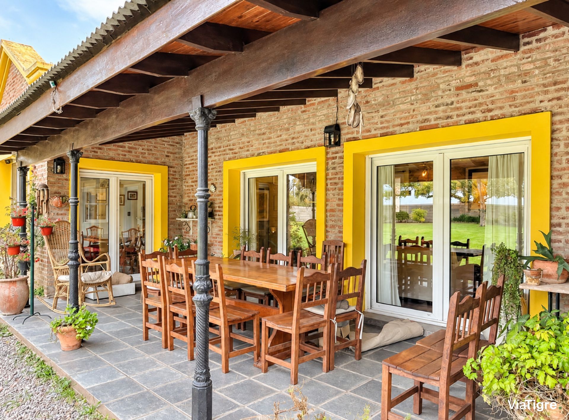 Venta De Casa (Lote Amplio) En Benavidez