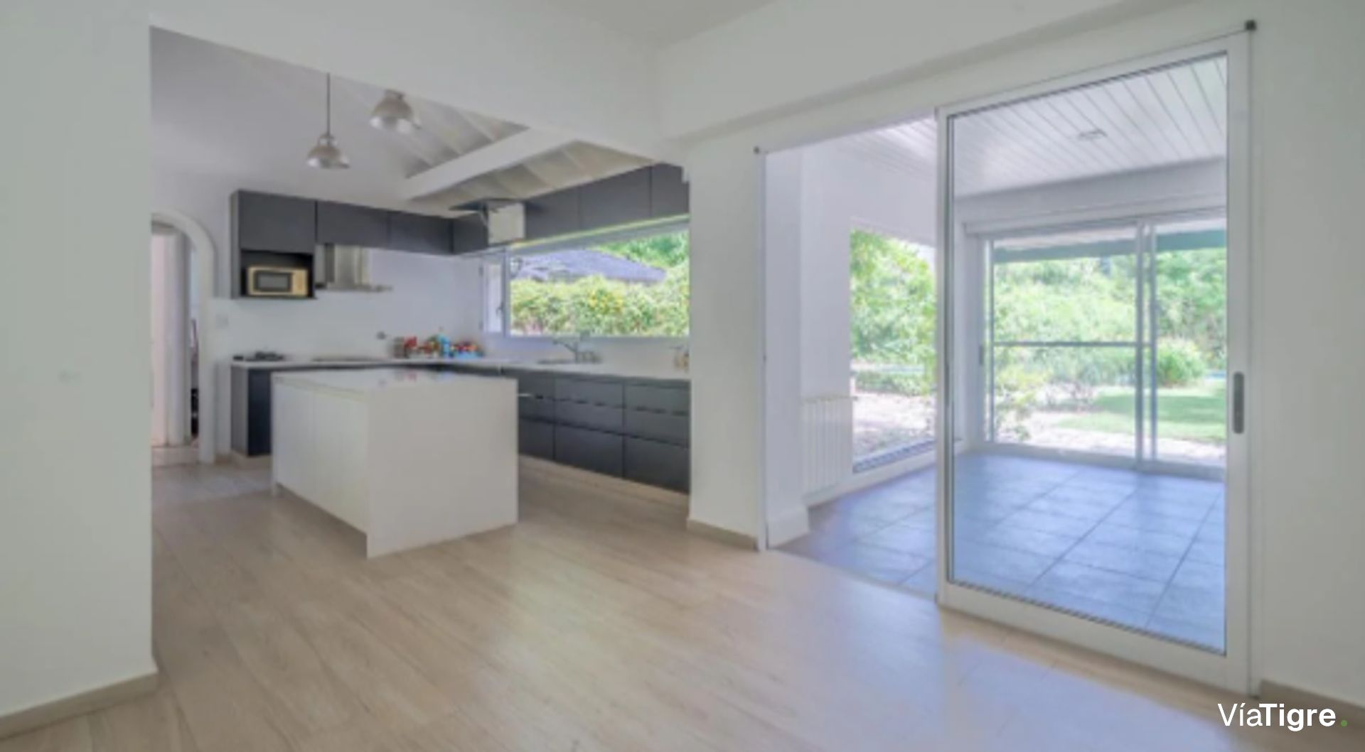 Casa En Alquiler En Santa Rita Usd4500