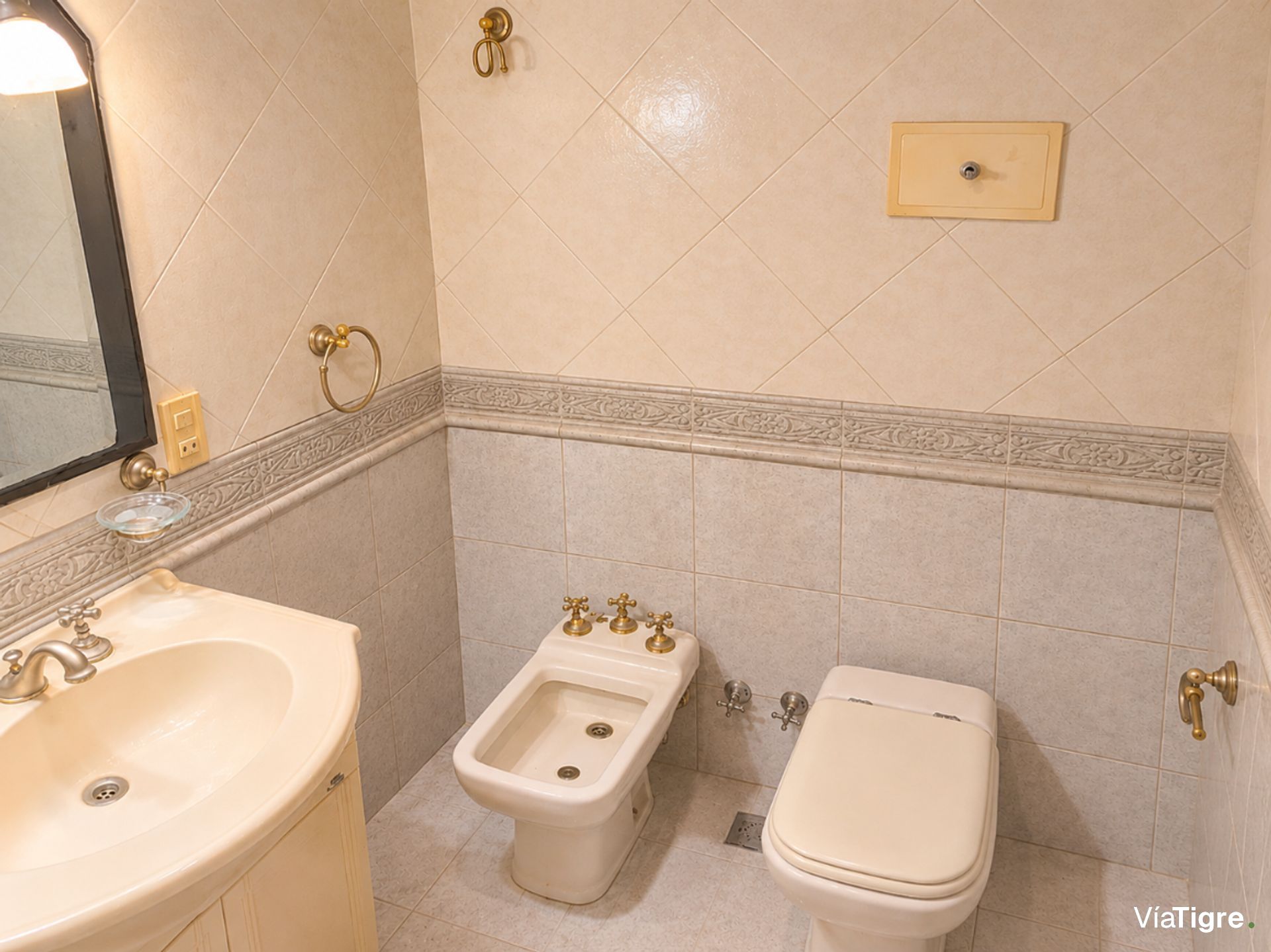 Venta Casa Triplex 6 Ambientes Martinez Parrilla
