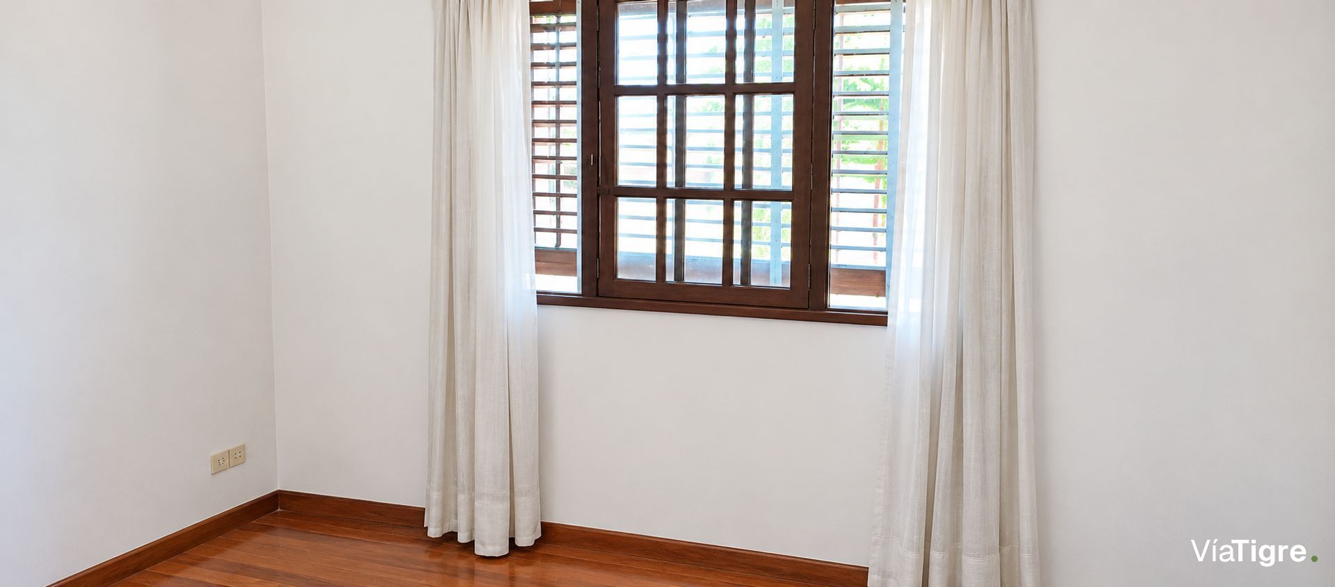 Venta Casa Triplex 6 Ambientes Martinez Parrilla