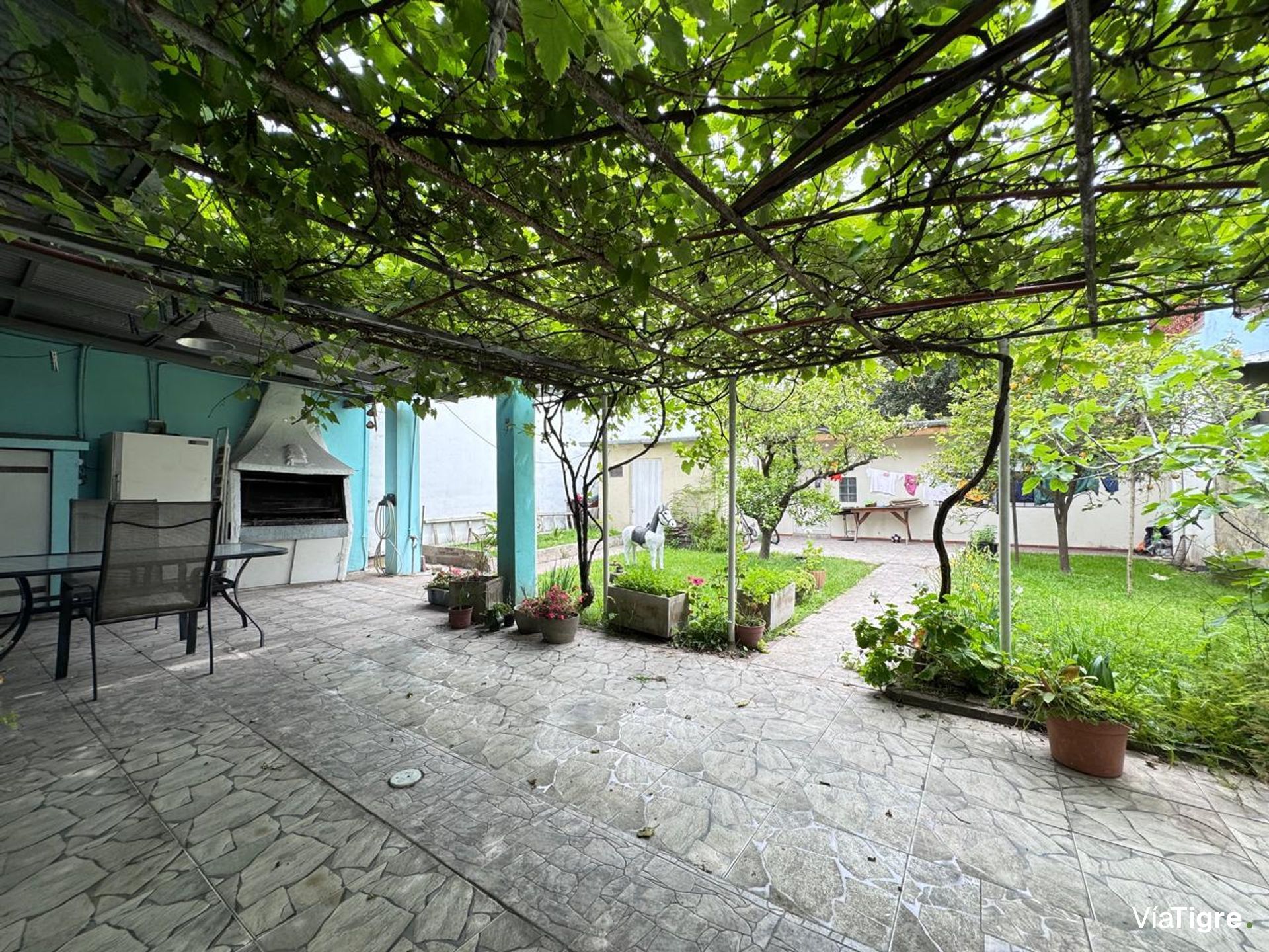 venta casa de 4 ambientes mas dpto de 2 ambientes