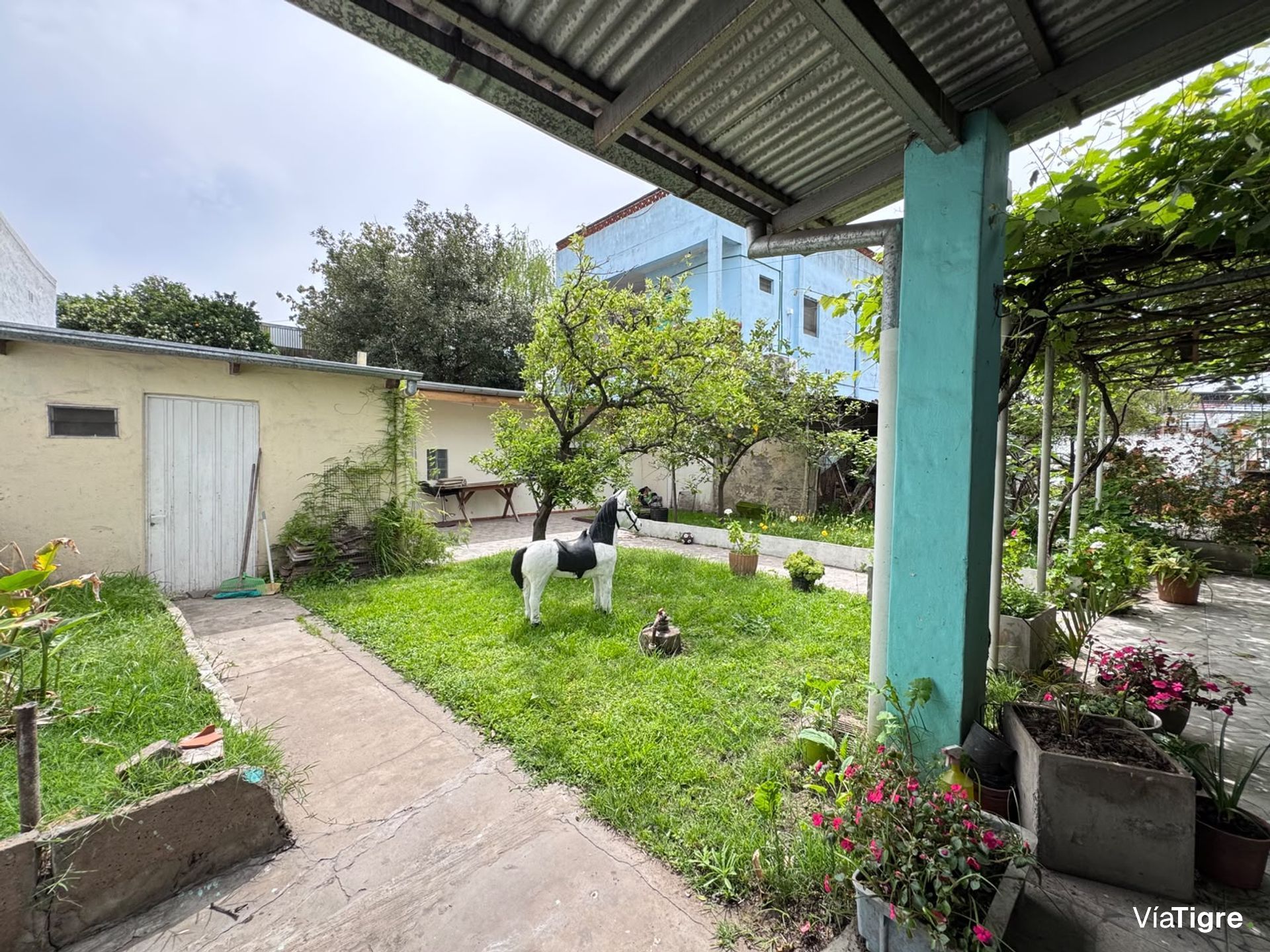 venta casa de 4 ambientes mas dpto de 2 ambientes