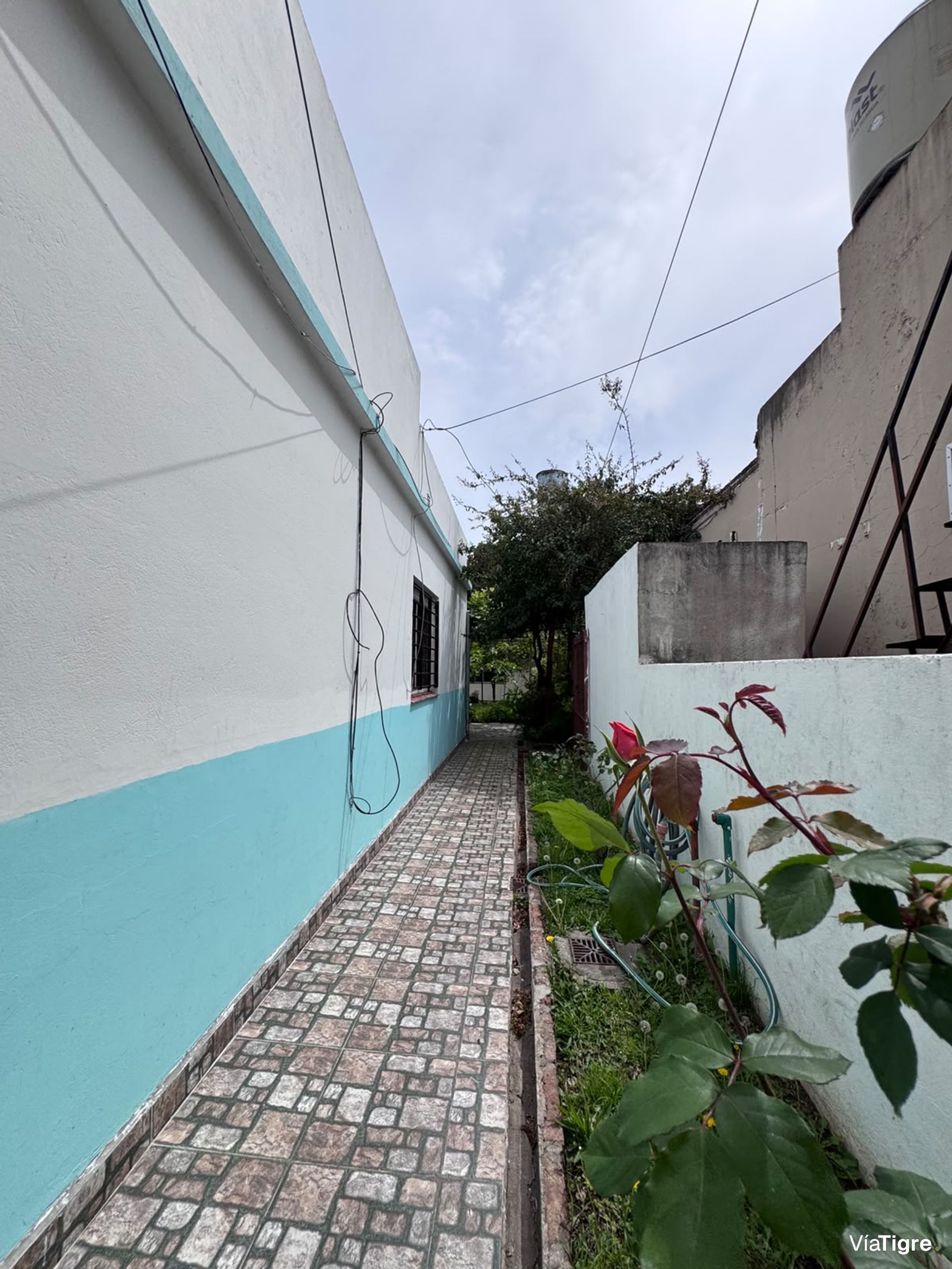 venta casa de 4 ambientes mas dpto de 2 ambientes