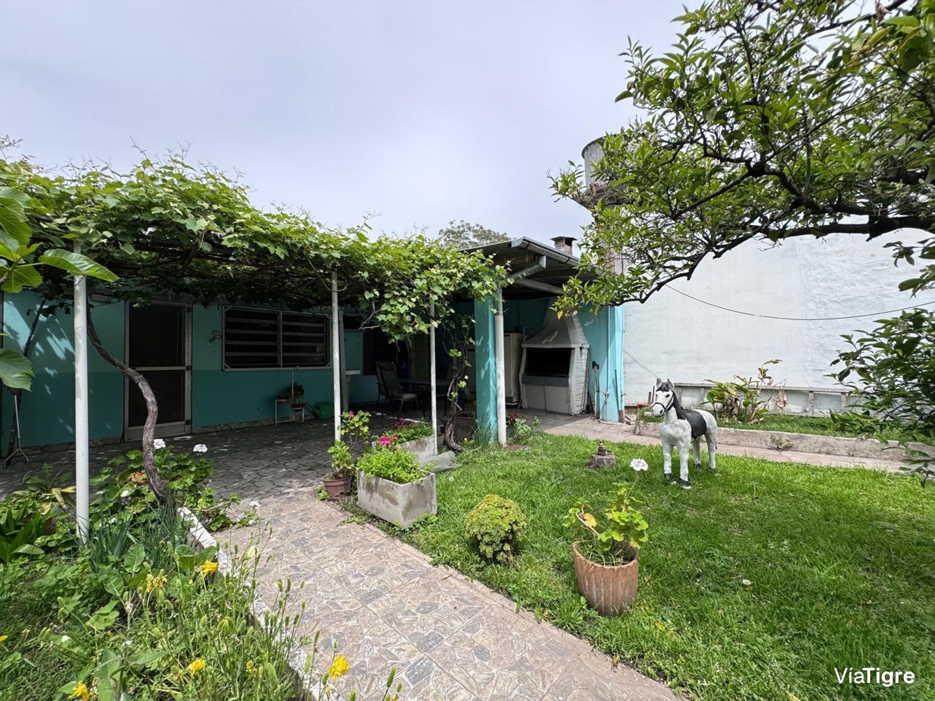 venta casa de 4 ambientes mas dpto de 2 ambientes