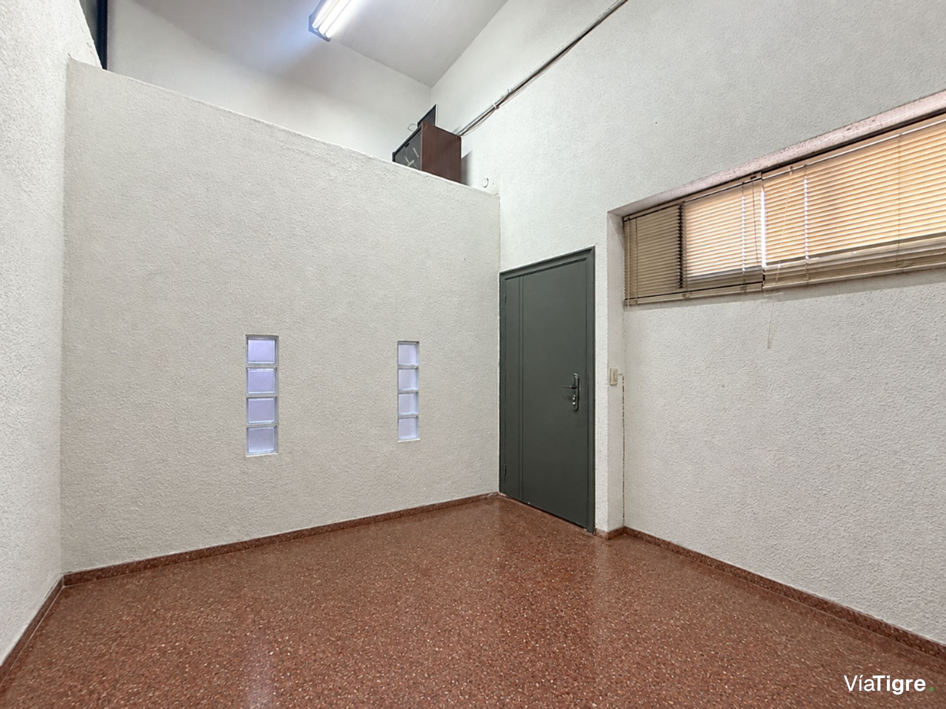 Venta Galpon Taller Con Oficinas Boulogne