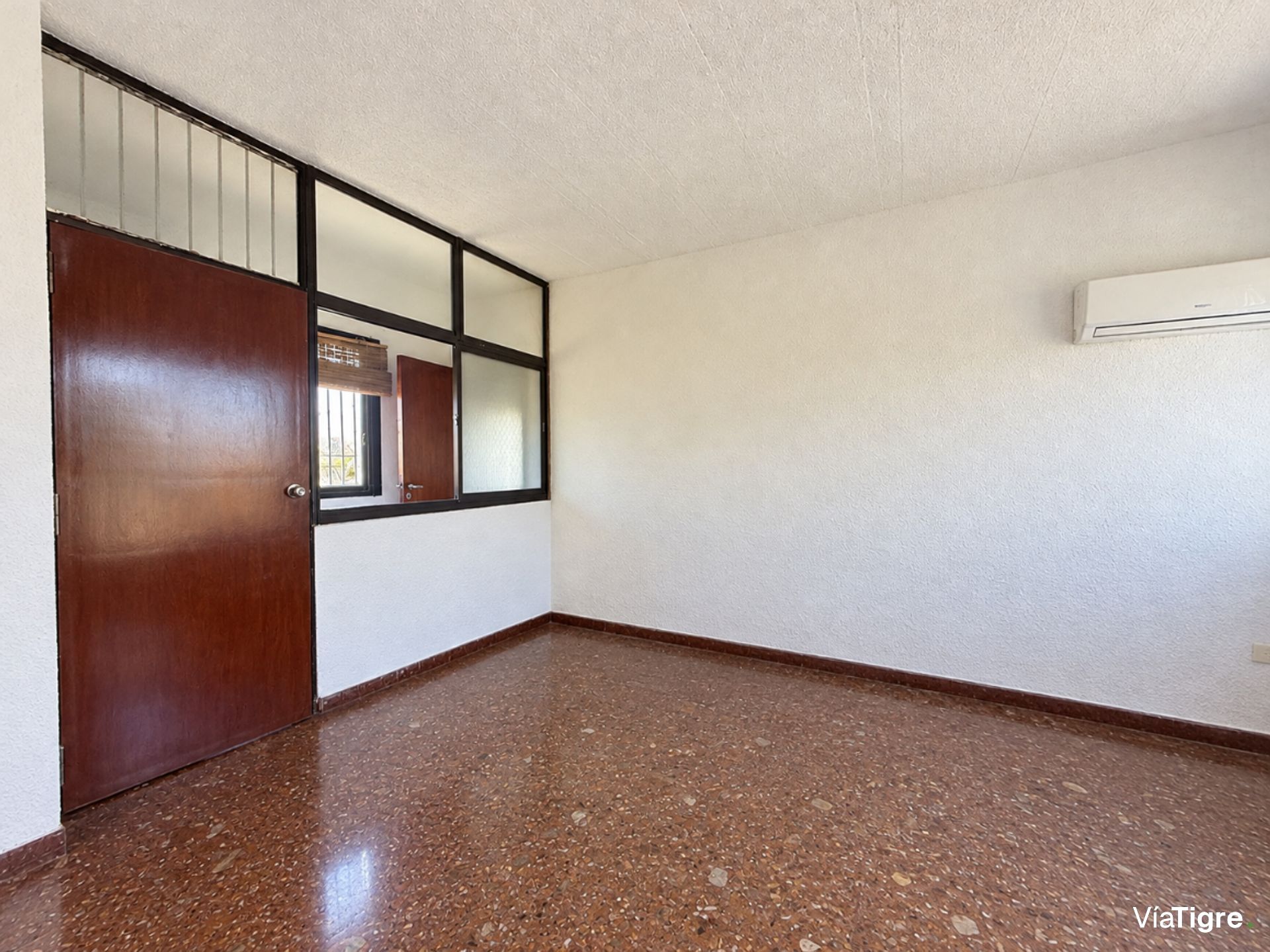 Venta Galpon Taller Con Oficinas Boulogne