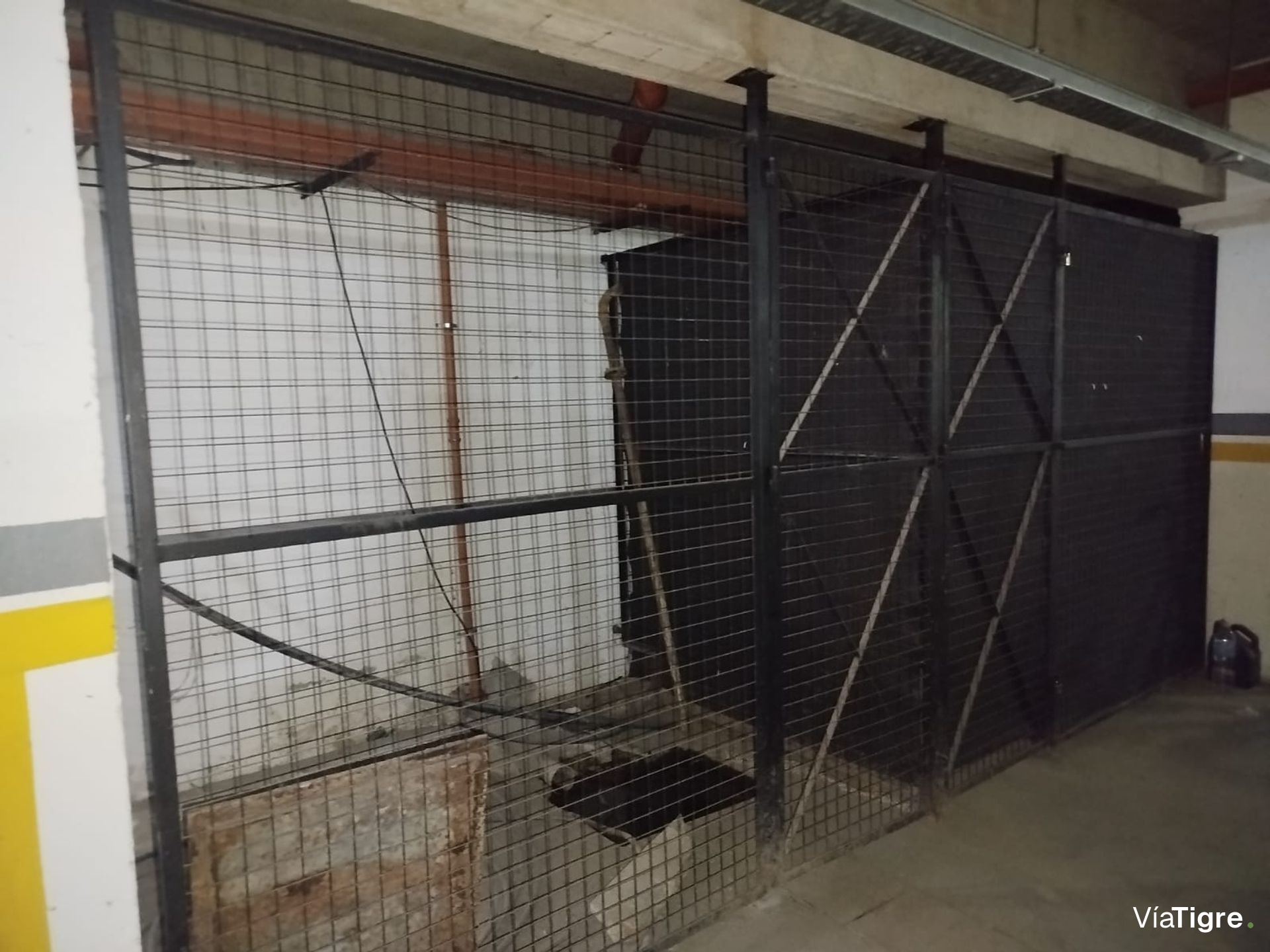Cochera con Baulera en Venta