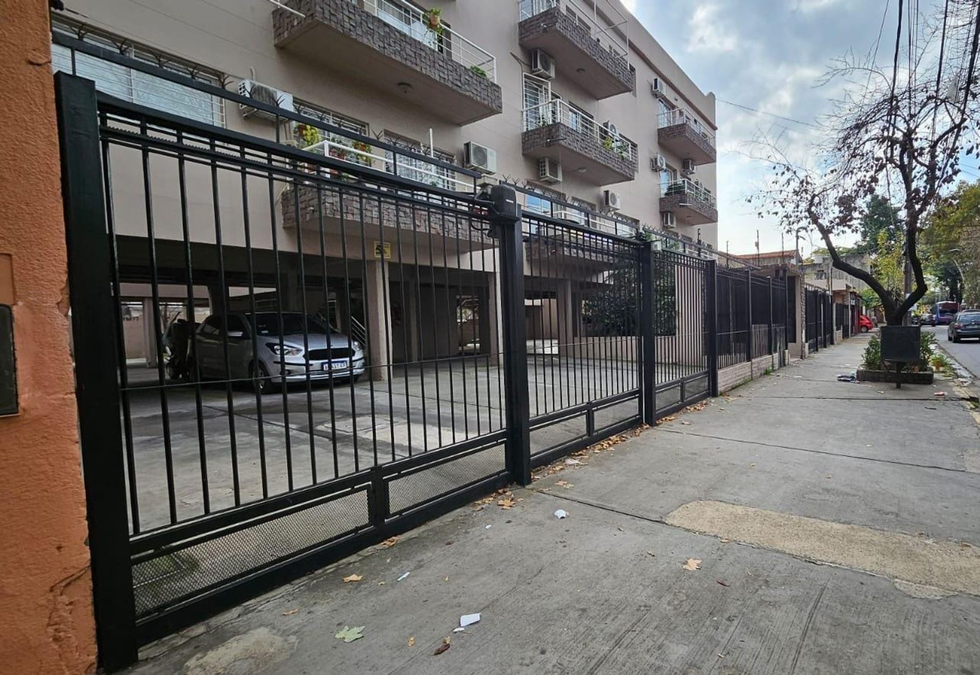 Venta Cochera En Calle Villate