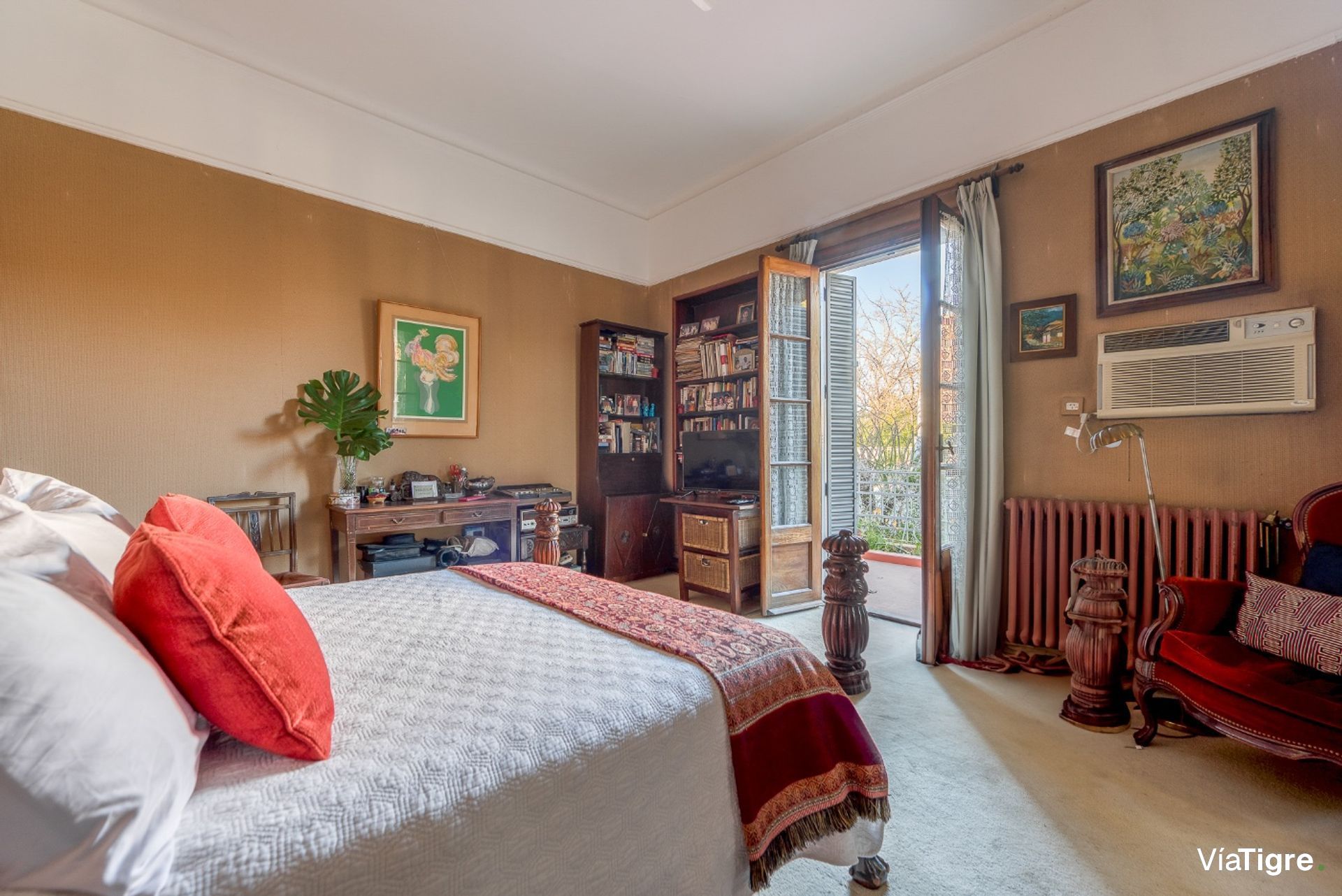 Casa venta en La Lucila, parque pileta y parrilla