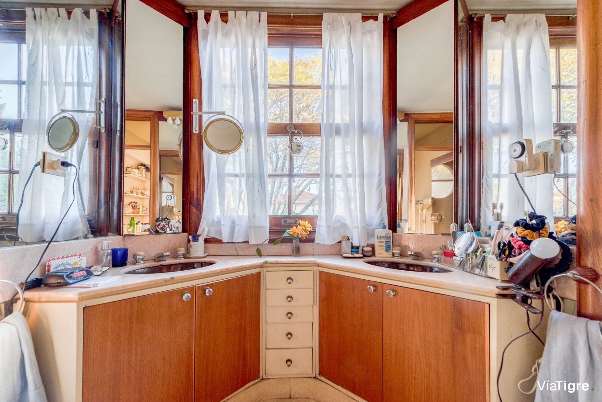 Casa venta en La Lucila, parque pileta y parrilla