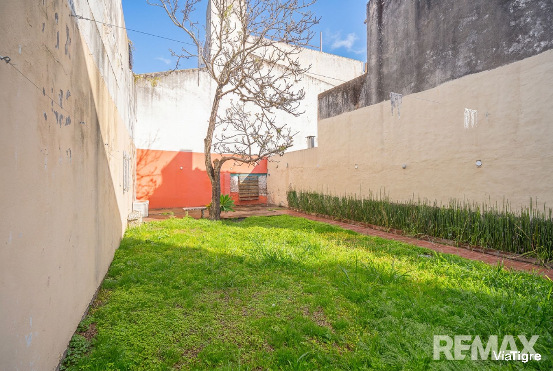 Venta casa 4 ambientes con gran jardin en Victoria