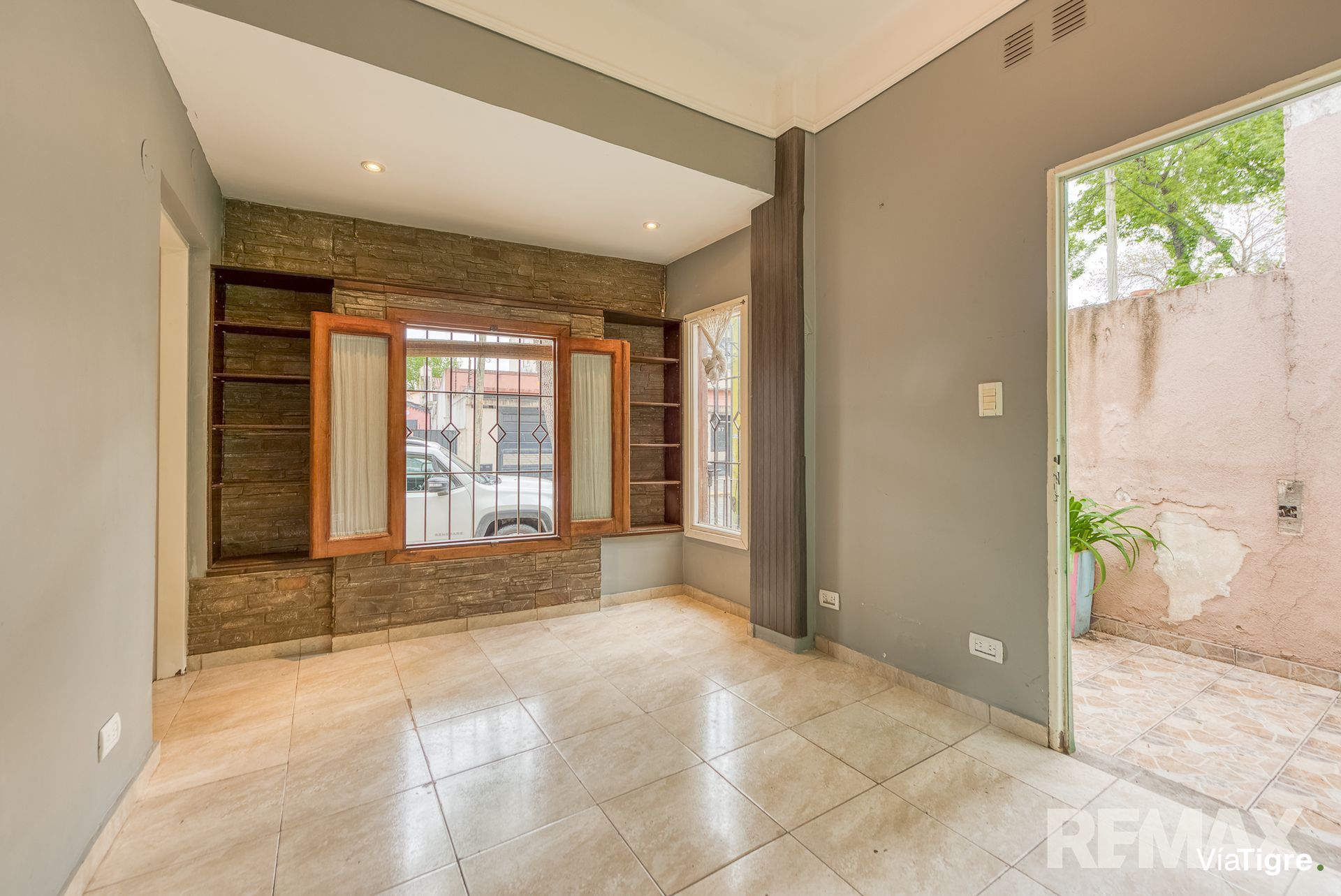 Venta casa 4 ambientes con gran jardin en Victoria