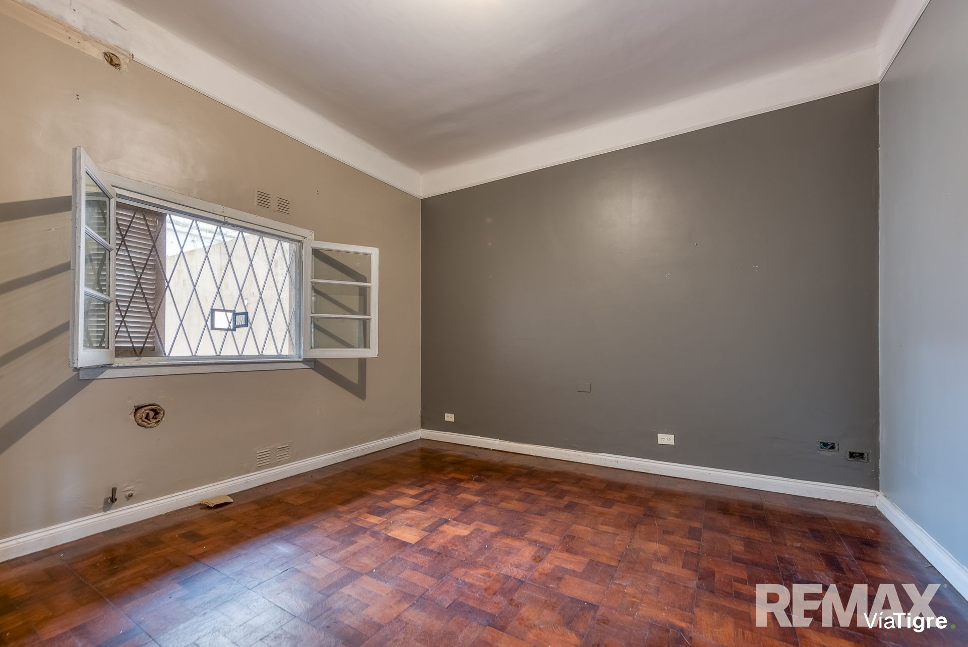 Venta casa 4 ambientes con gran jardin en Victoria