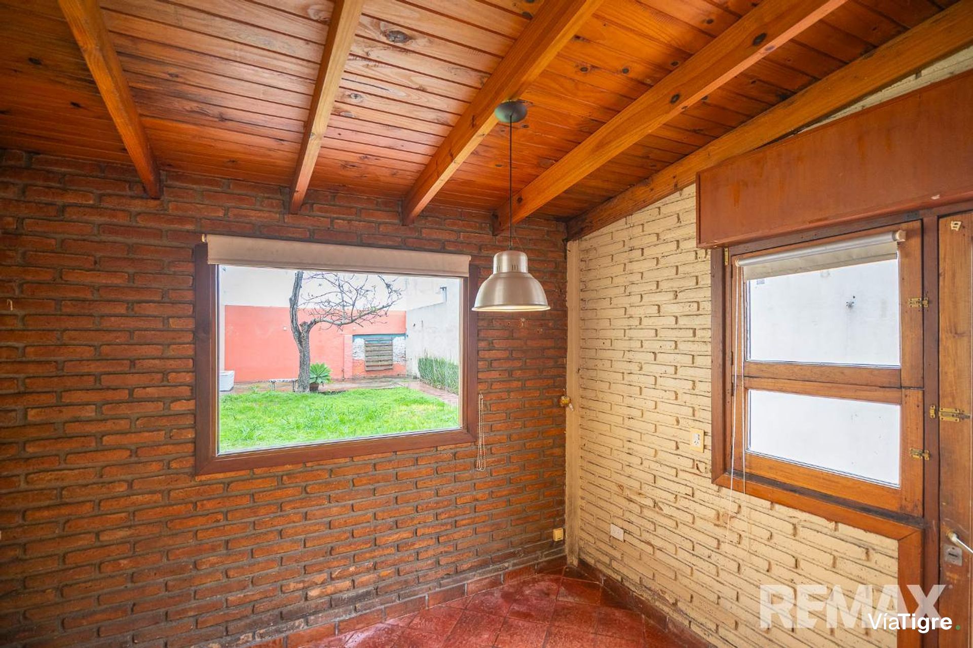 Venta casa 4 ambientes con gran jardin en Victoria