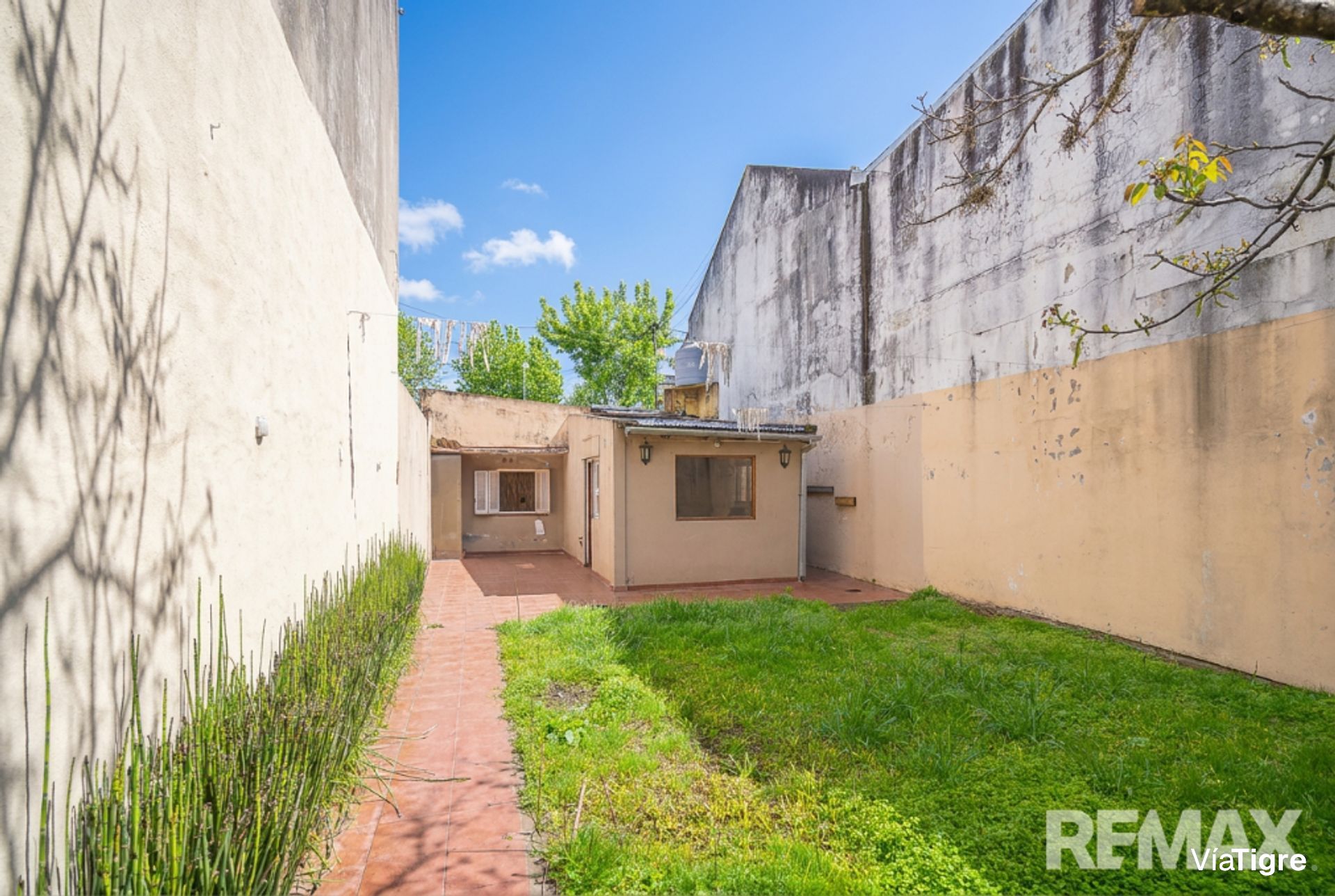Venta casa 4 ambientes con gran jardin en Victoria