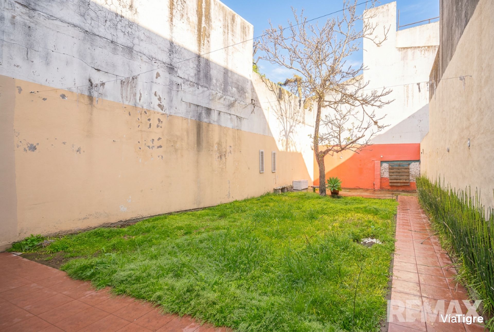 Venta casa 4 ambientes con gran jardin en Victoria
