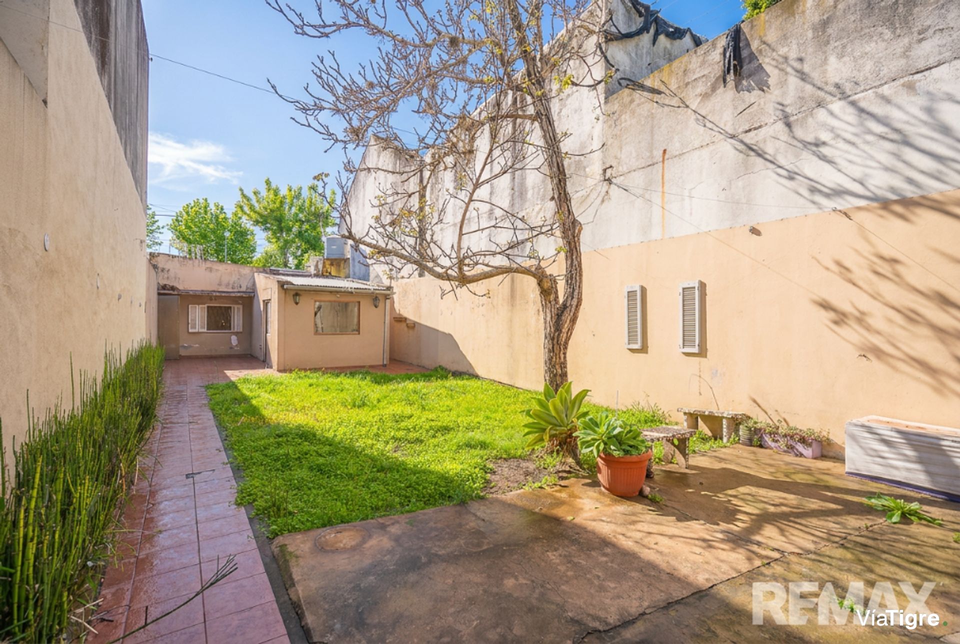 Venta casa 4 ambientes con gran jardin en Victoria