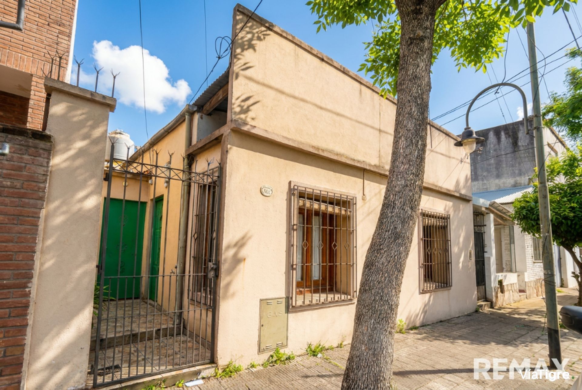 Venta casa 4 ambientes con gran jardin en Victoria