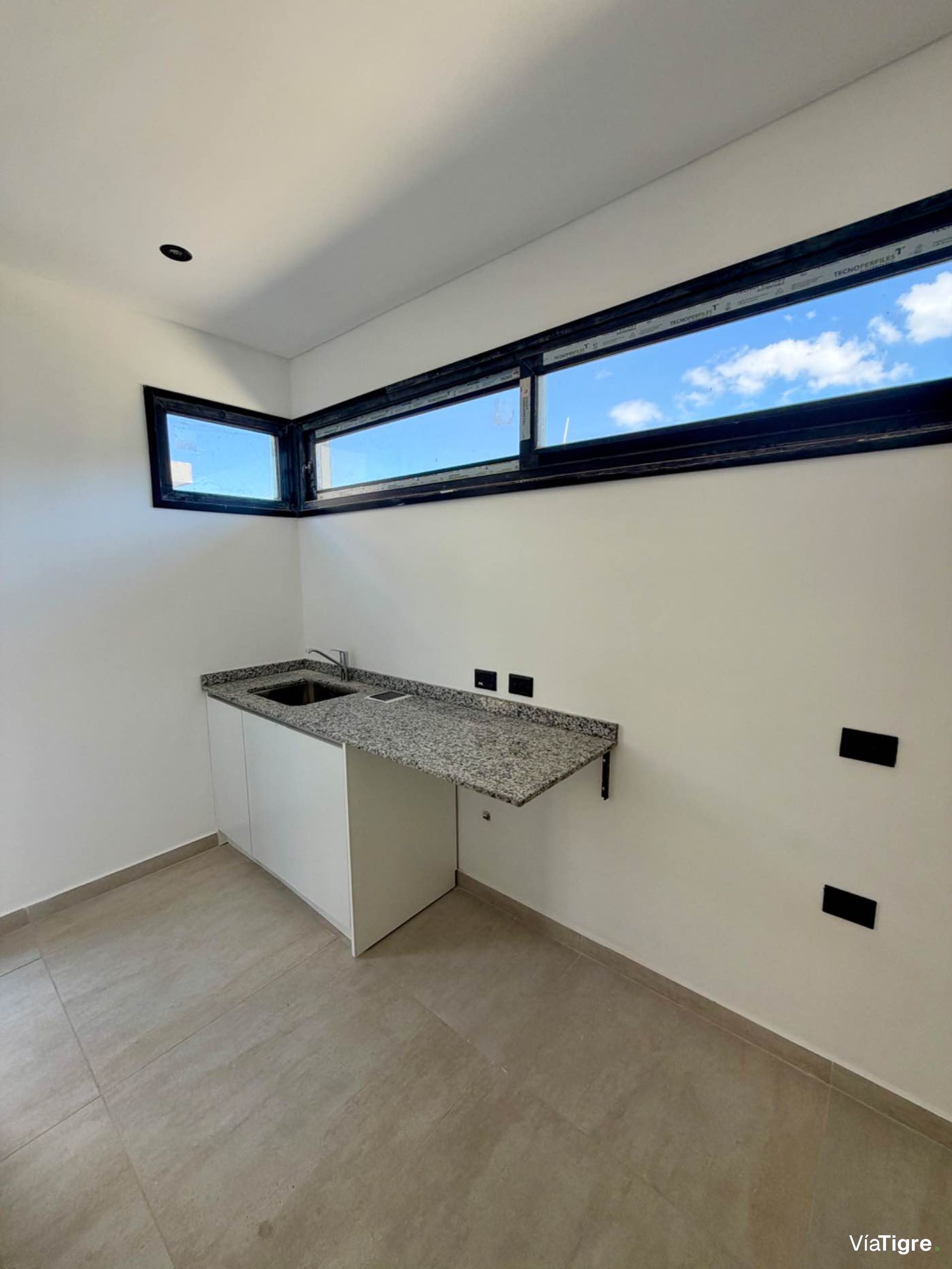 Casa venta Nordelta Castaños 6 ambientes piscina