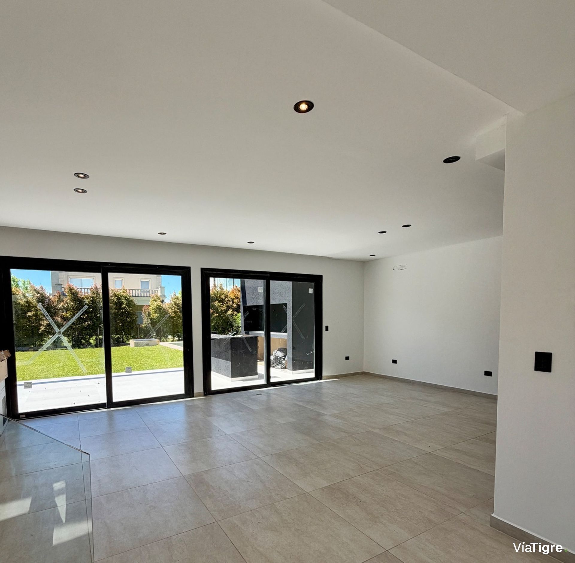 Casa venta Nordelta Castaños 6 ambientes piscina