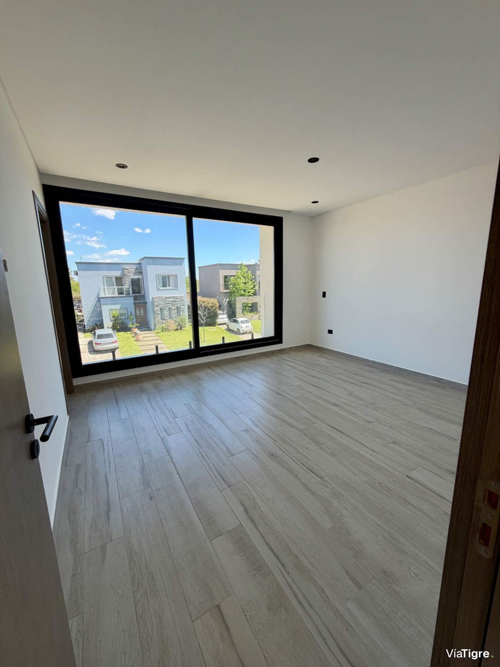 Casa venta Nordelta Castaños 6 ambientes piscina